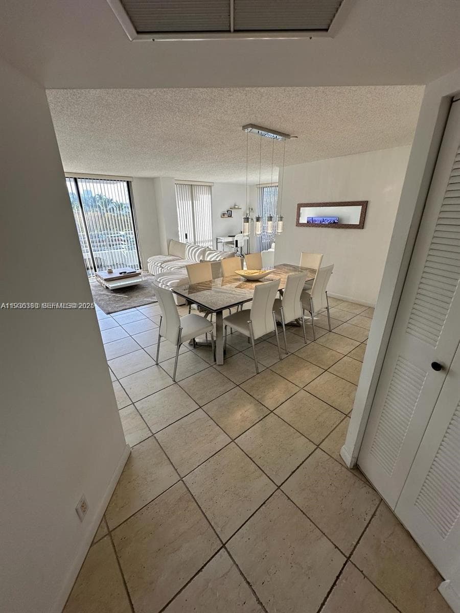 PARC CENTRAL AVENTURA SOU · #518 in Aventura - Photo 21