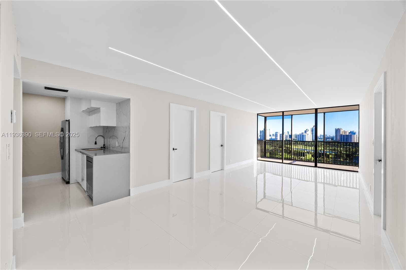 CORONADO CONDO III · #1938 in Aventura - Photo 2