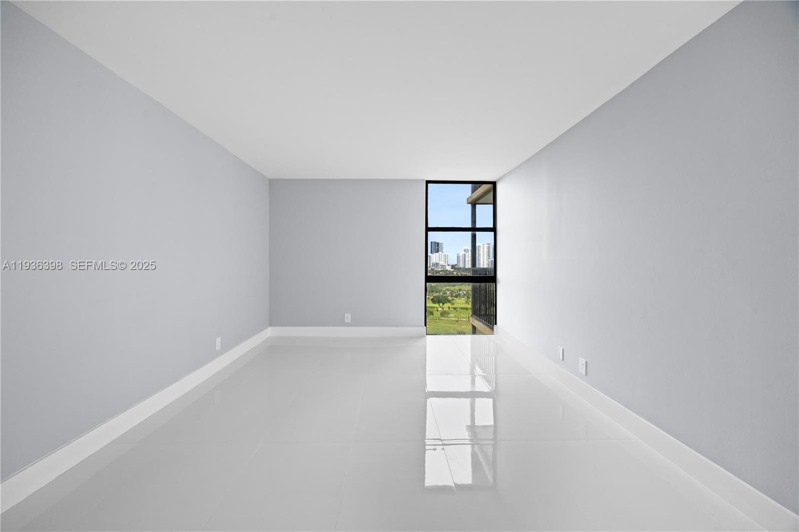 Coronado Condo · #1905 in Aventura - Photo 17