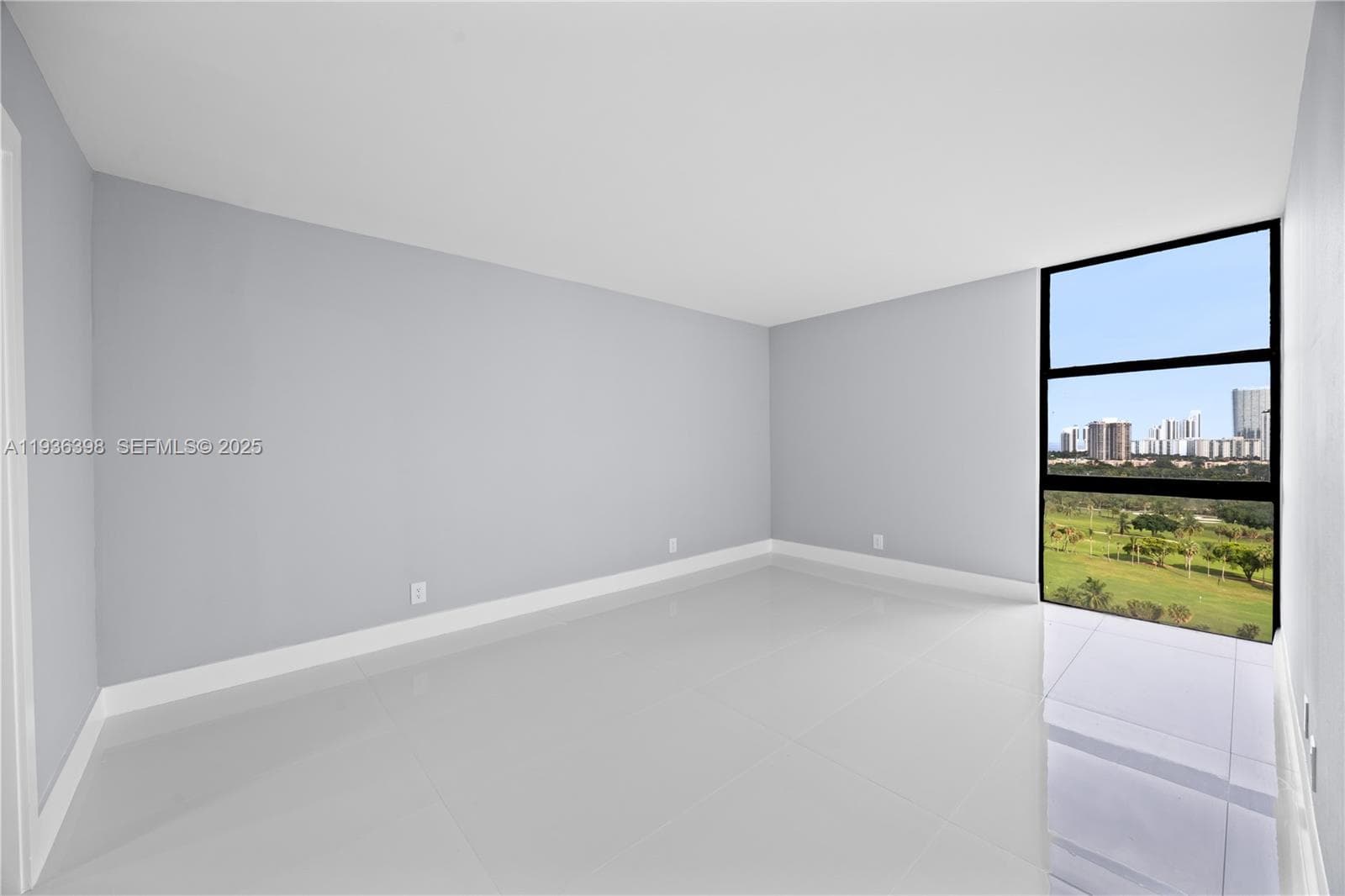 Coronado Condo · #1905 in Aventura - Photo 11