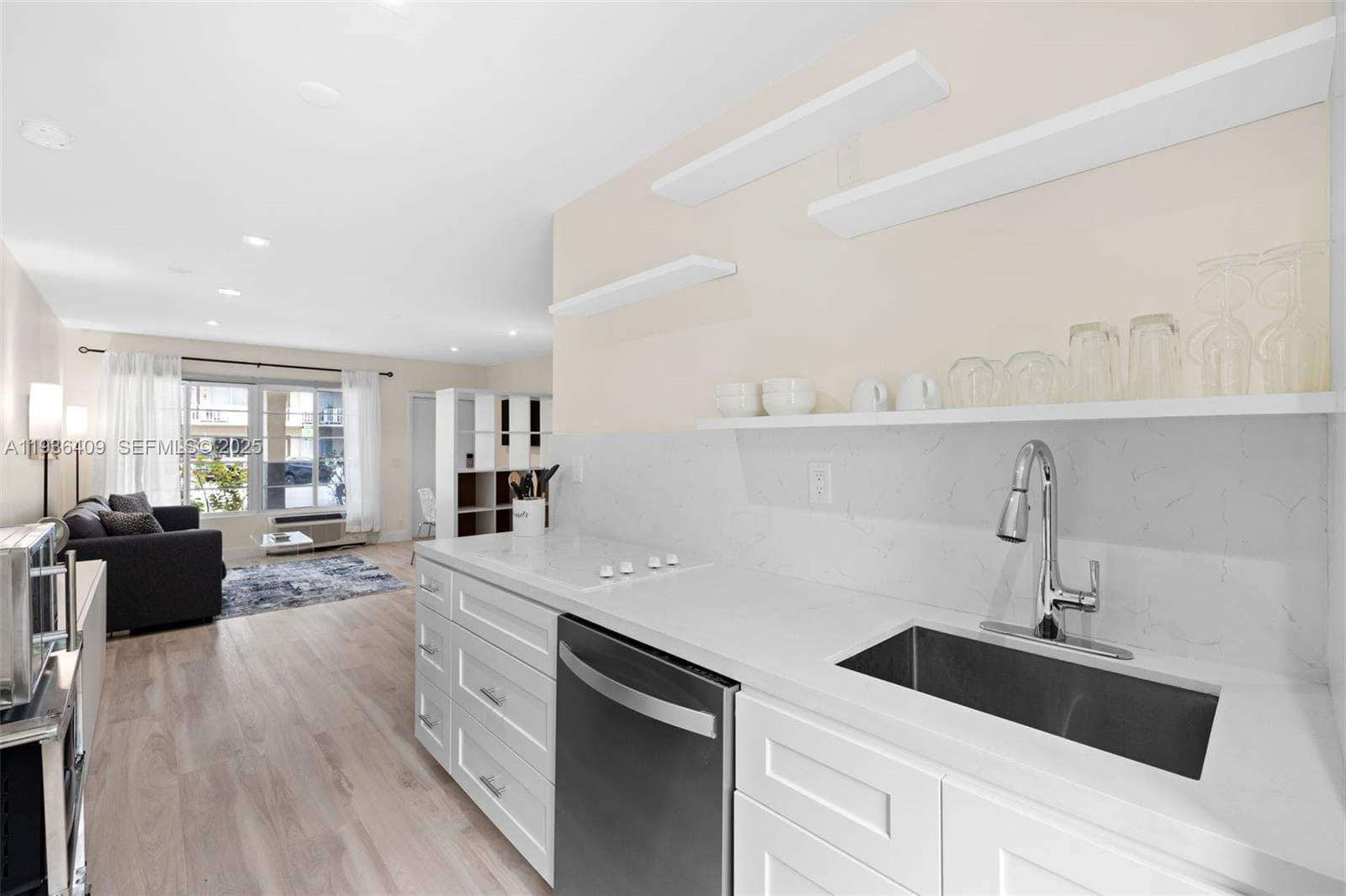 KEN MAE GARDEN CONDO · #4 in Miami Beach - Photo 12