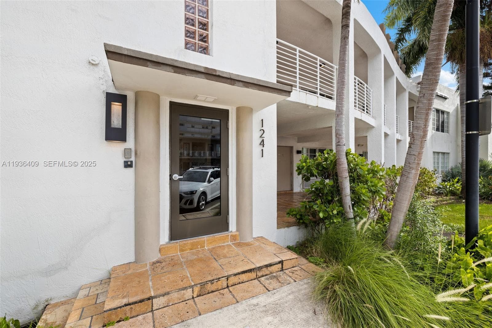 KEN MAE GARDEN CONDO · #4 in Miami Beach - Photo 26
