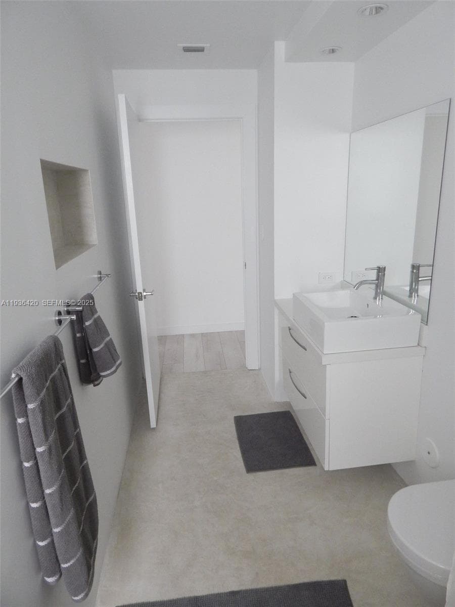 SOUTH BEACH RESIDENCES CO · #102 in Miami Beach - Photo 16