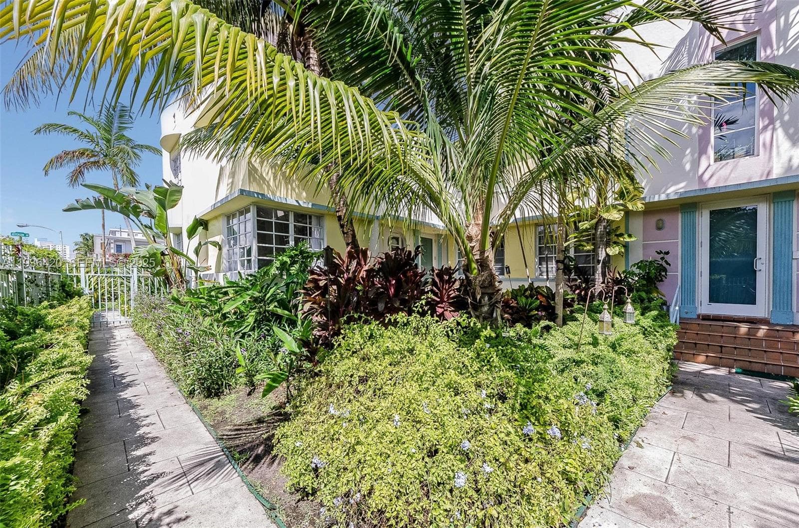 SOUTH BEACH RESIDENCES CO · #102 in Miami Beach - Photo 28