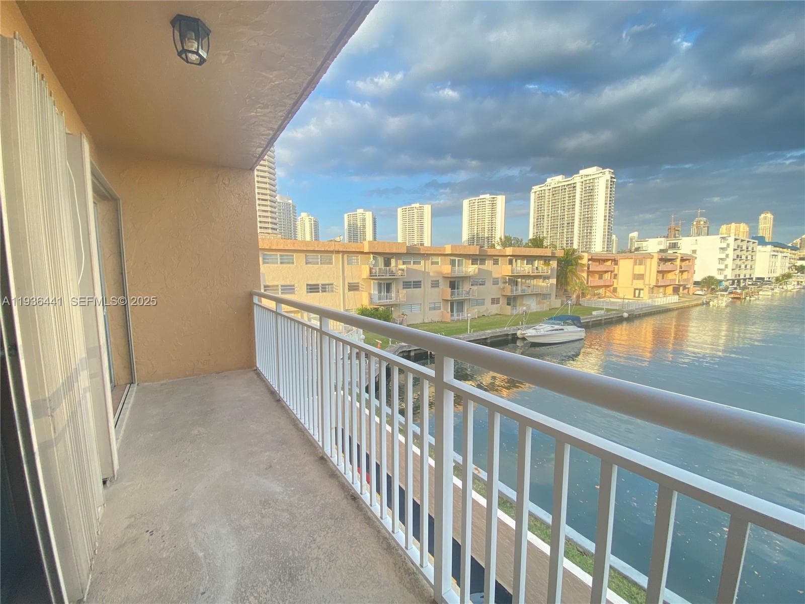 FLORENCE CONDO · #208 in North Miami Beach - Photo 3