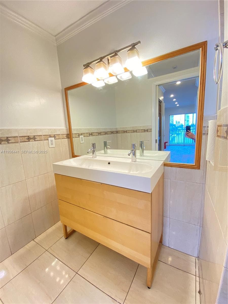 FLORENCE CONDO · #208 in North Miami Beach - Photo 24