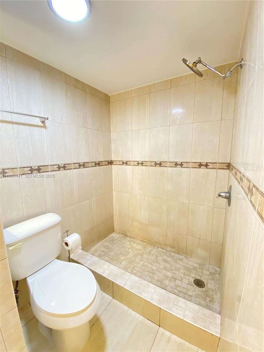 FLORENCE CONDO · #208 in North Miami Beach - Photo 25