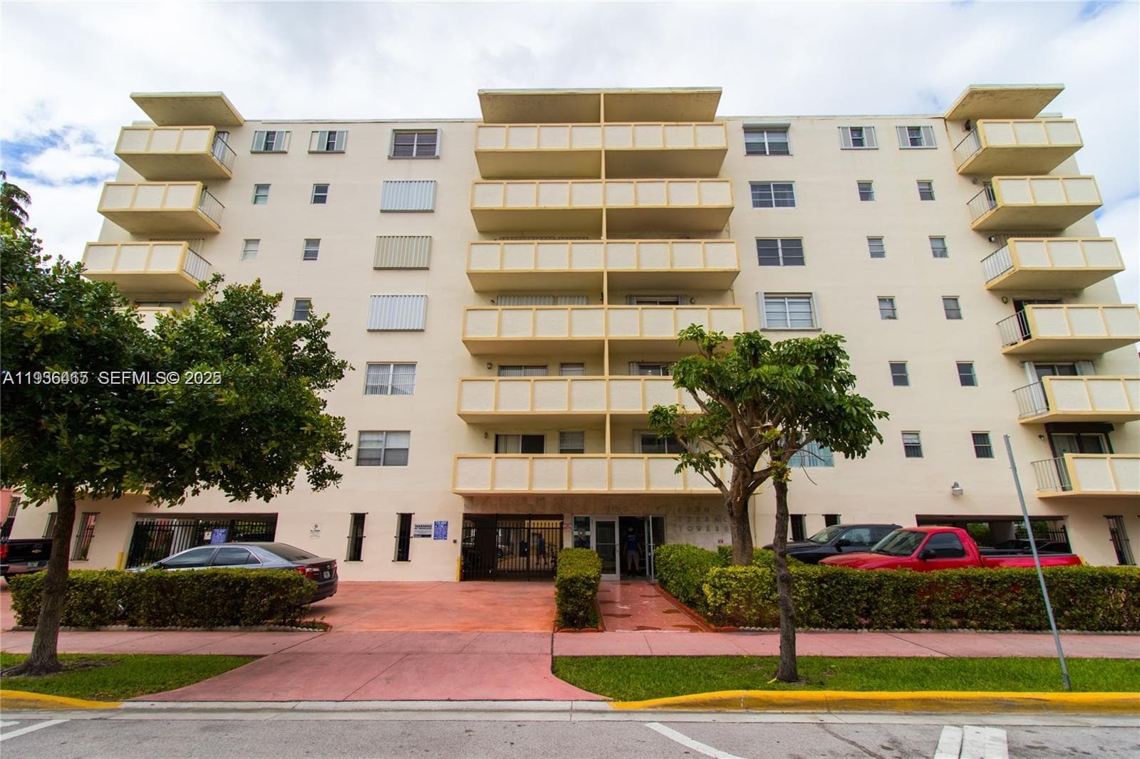 PENN TERRACE TOWERS CONDO · #307 in Miami Beach - Photo 2