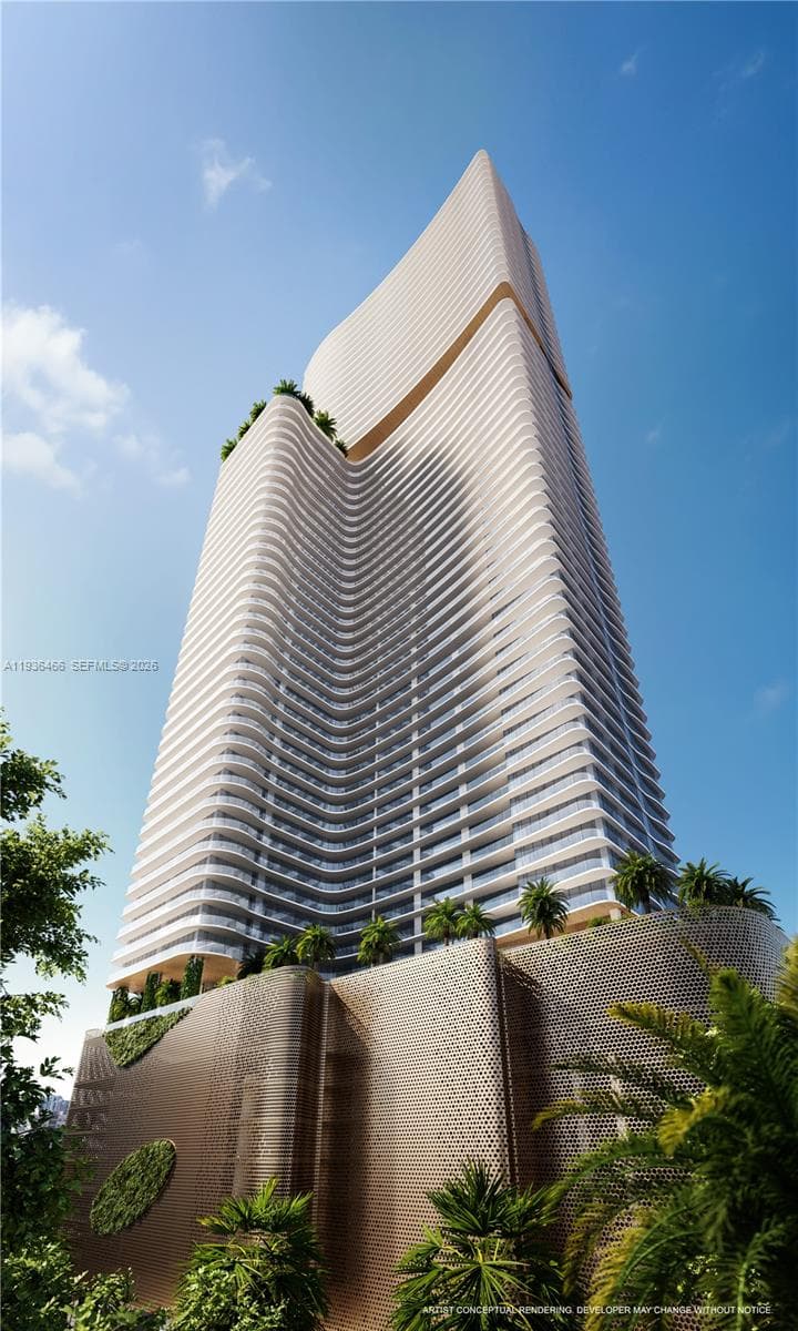 JEM Miami Worldcenter · #43A in Miami - Photo 34