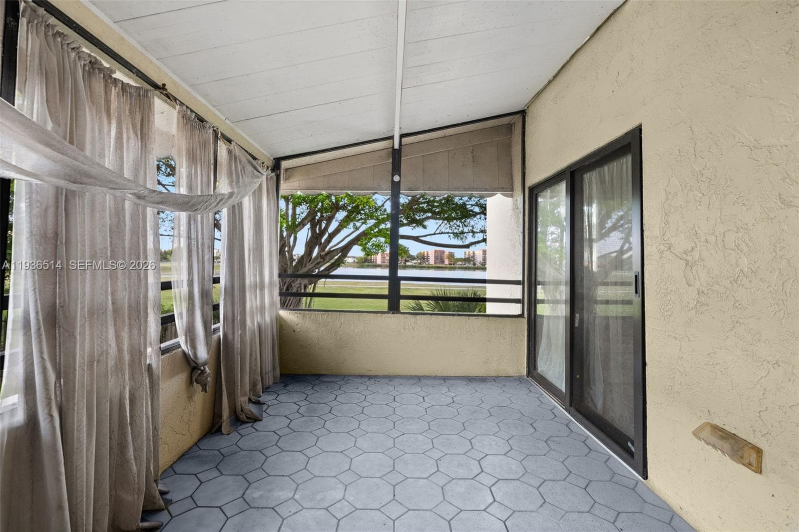 Quatraine · #2 in Miami - Photo 22