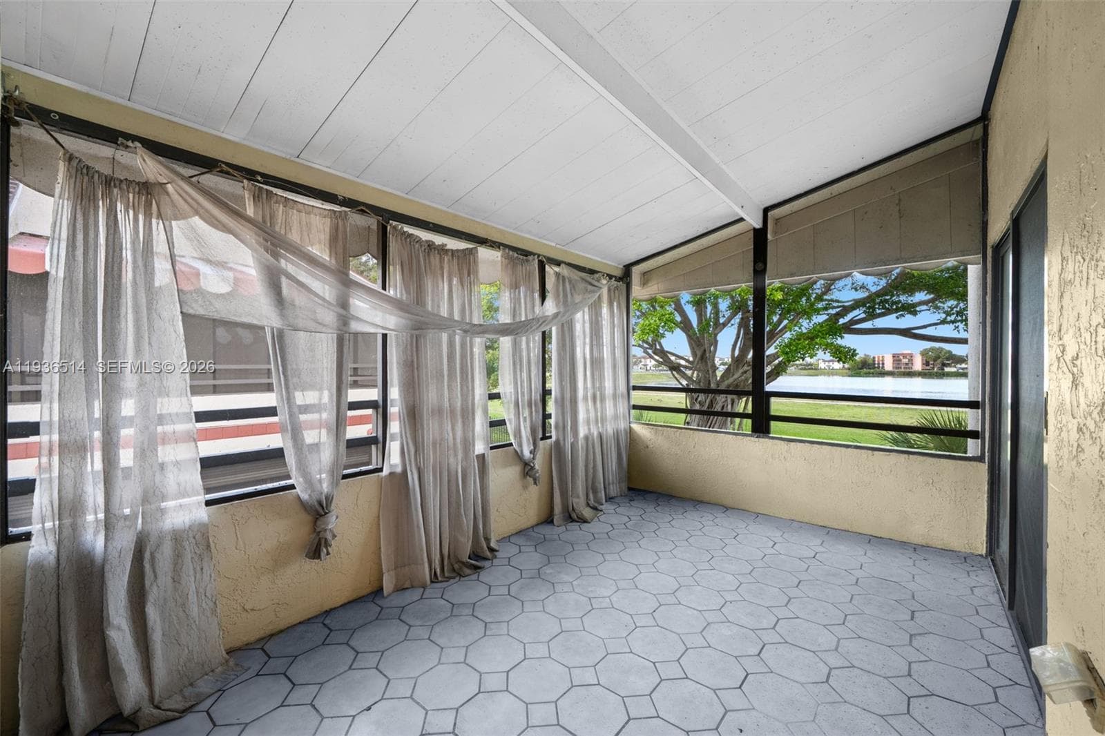 Quatraine · #2 in Miami - Photo 20
