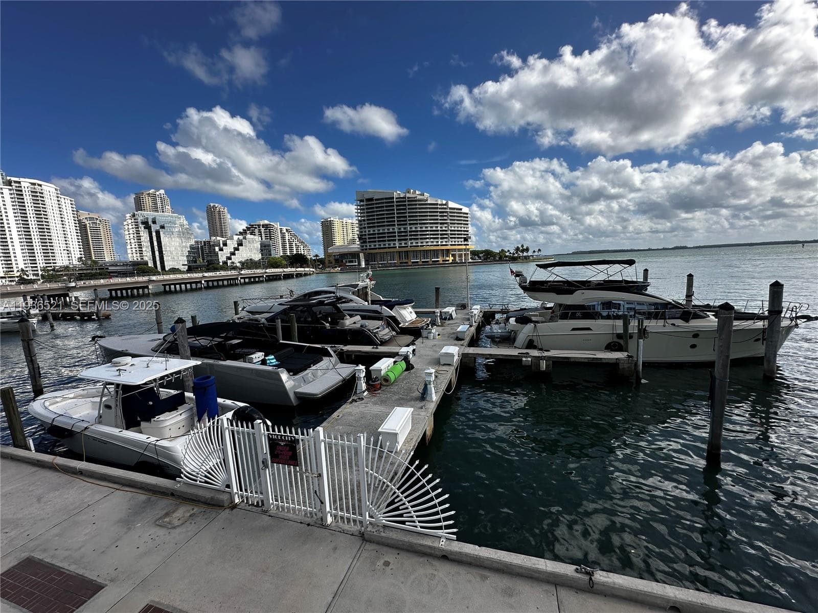 THE FOUR AMBASSADORS COND · #761 in Miami - Photo 19