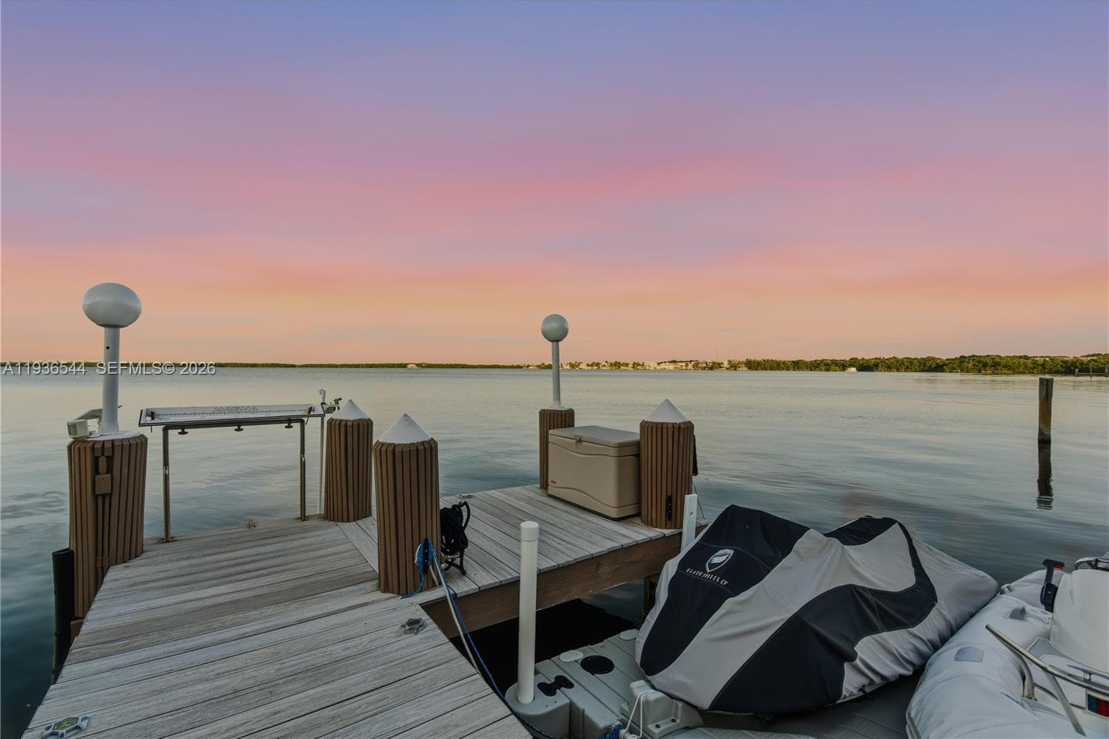 16 North Dr photo 5