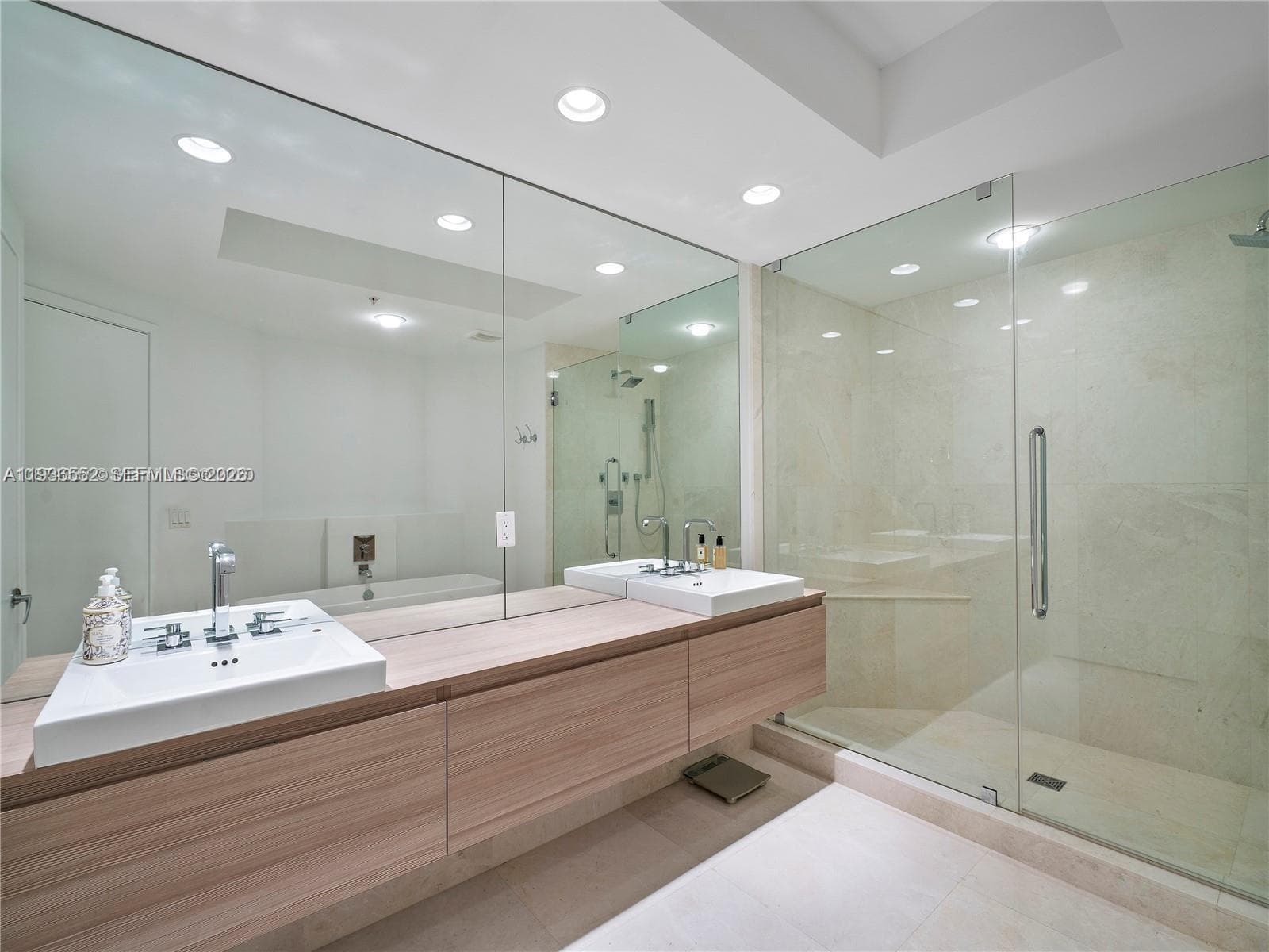 Marina Palms North · #1105 in North Miami Beach - Photo 16