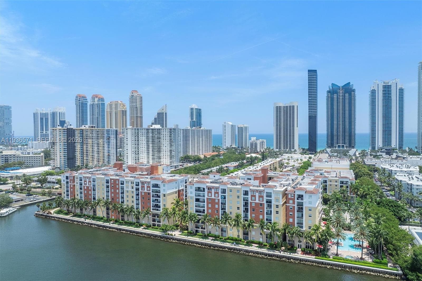 Porto Bellagio · #2619 in Sunny Isles Beach - Photo 35