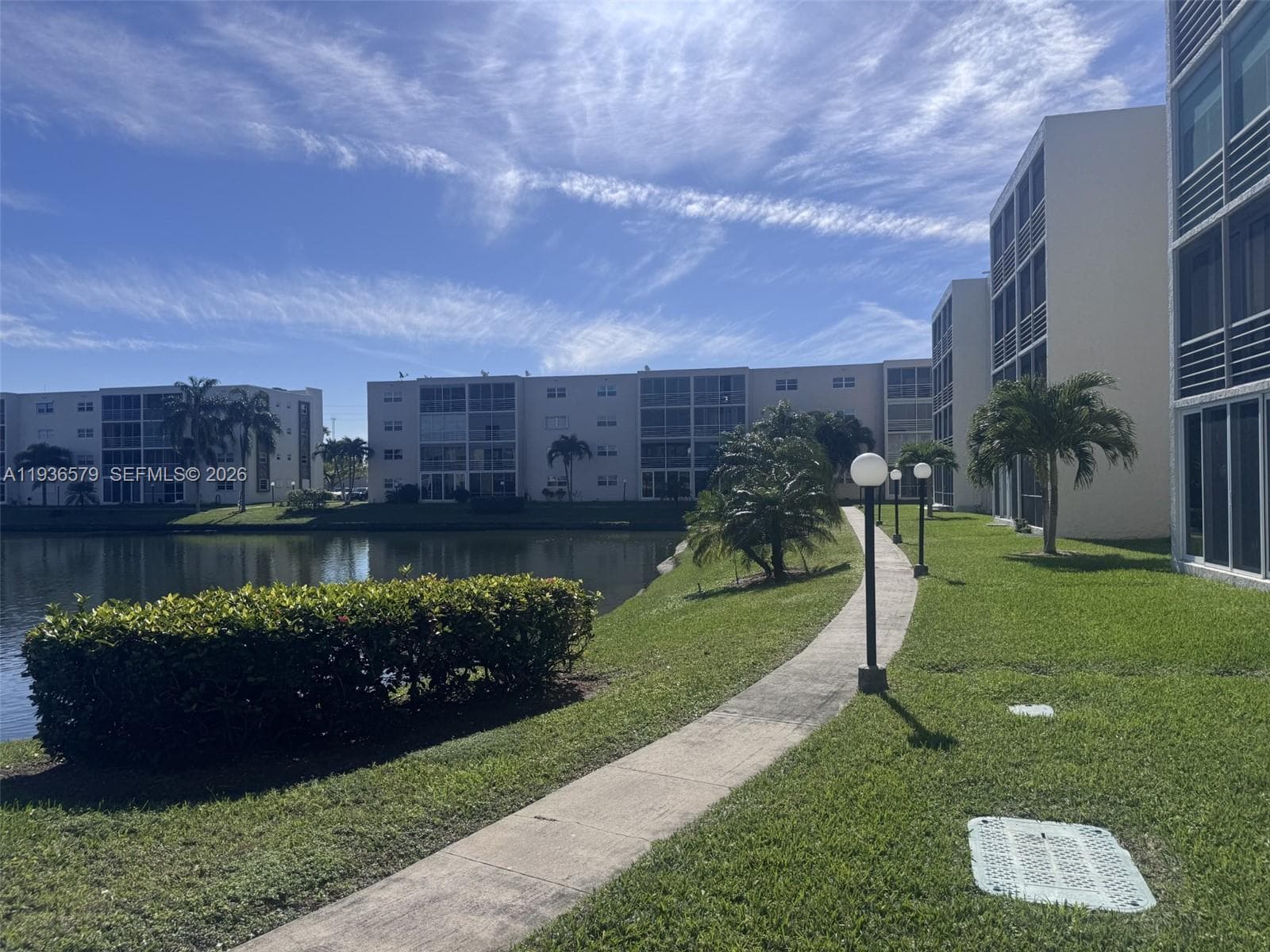 Meadowbrook Lakes Condo · #102 in Dania Beach - Photo 36