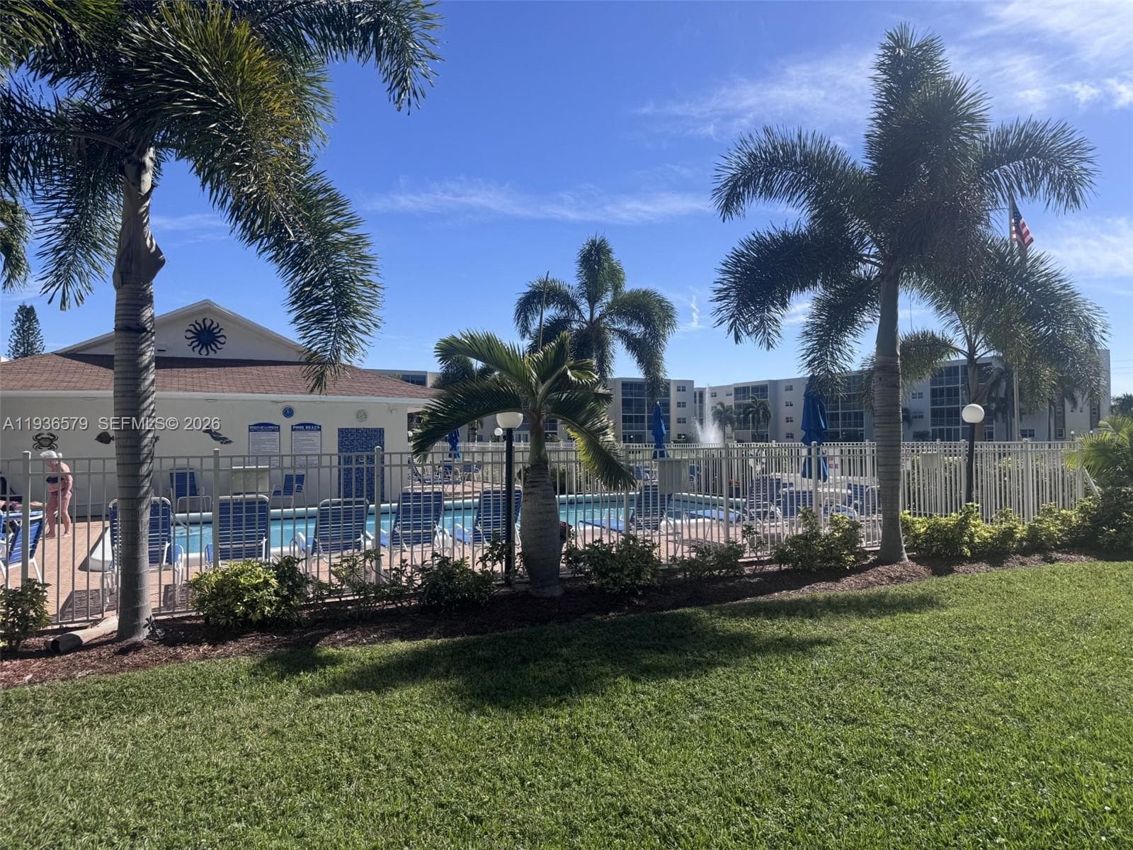 Meadowbrook Lakes Condo · #102 in Dania Beach - Photo 34
