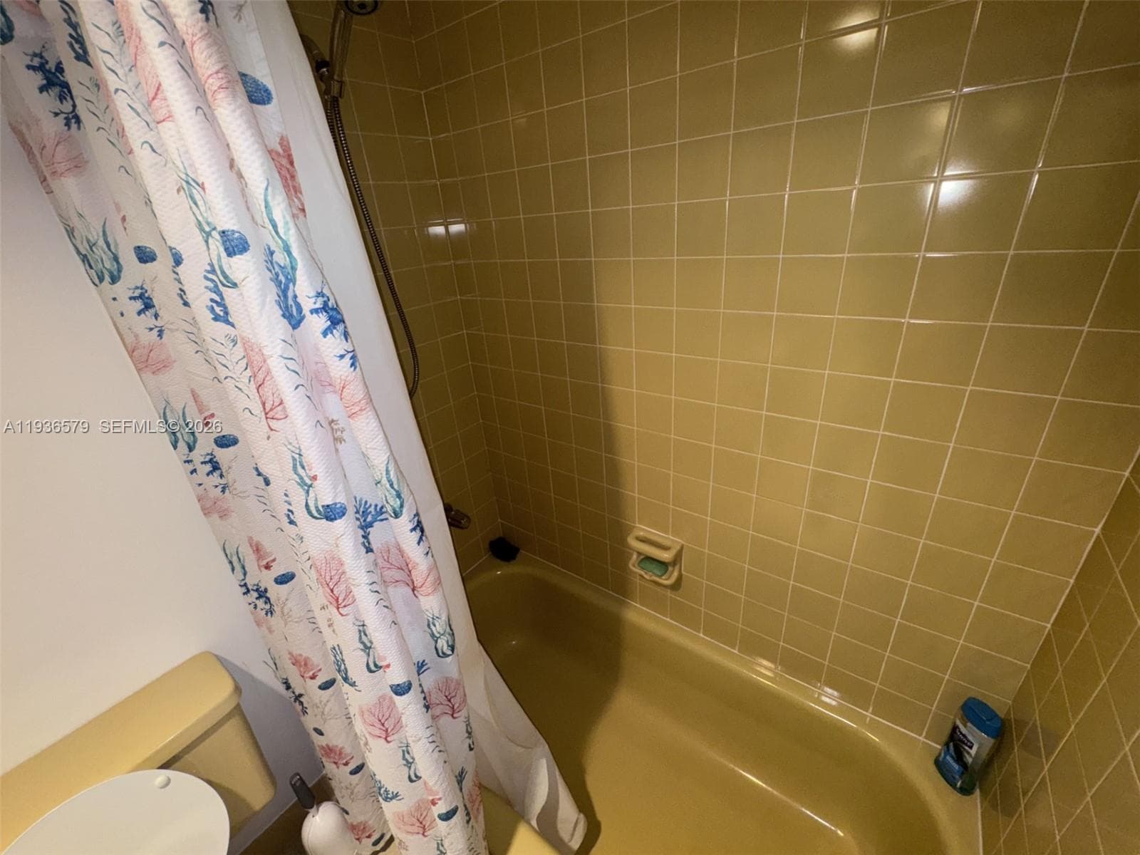 Meadowbrook Lakes Condo · #102 in Dania Beach - Photo 18