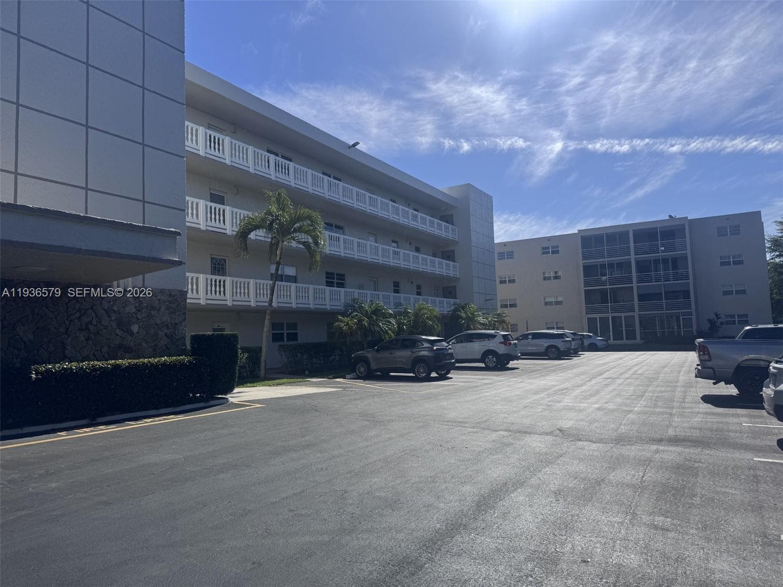 Meadowbrook Lakes Condo · #102 in Dania Beach - Photo 39