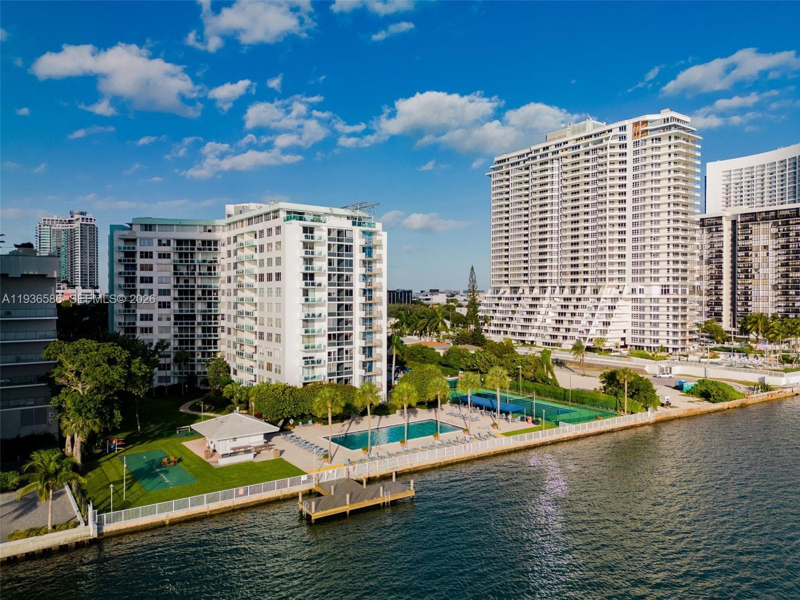 BAY PARK TOWERS CONDO · #418 in Miami - Photo 2