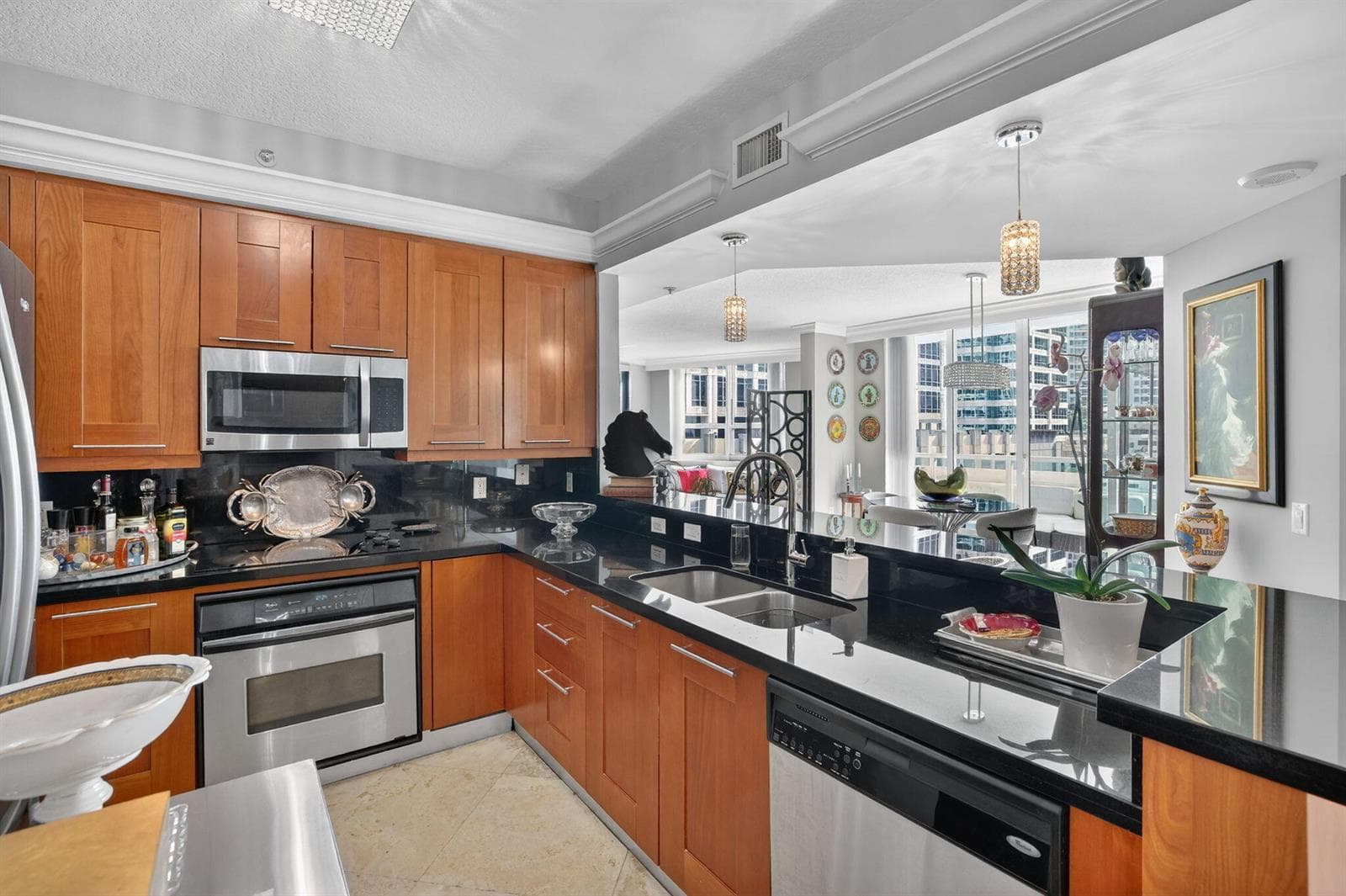 Open Kitchen