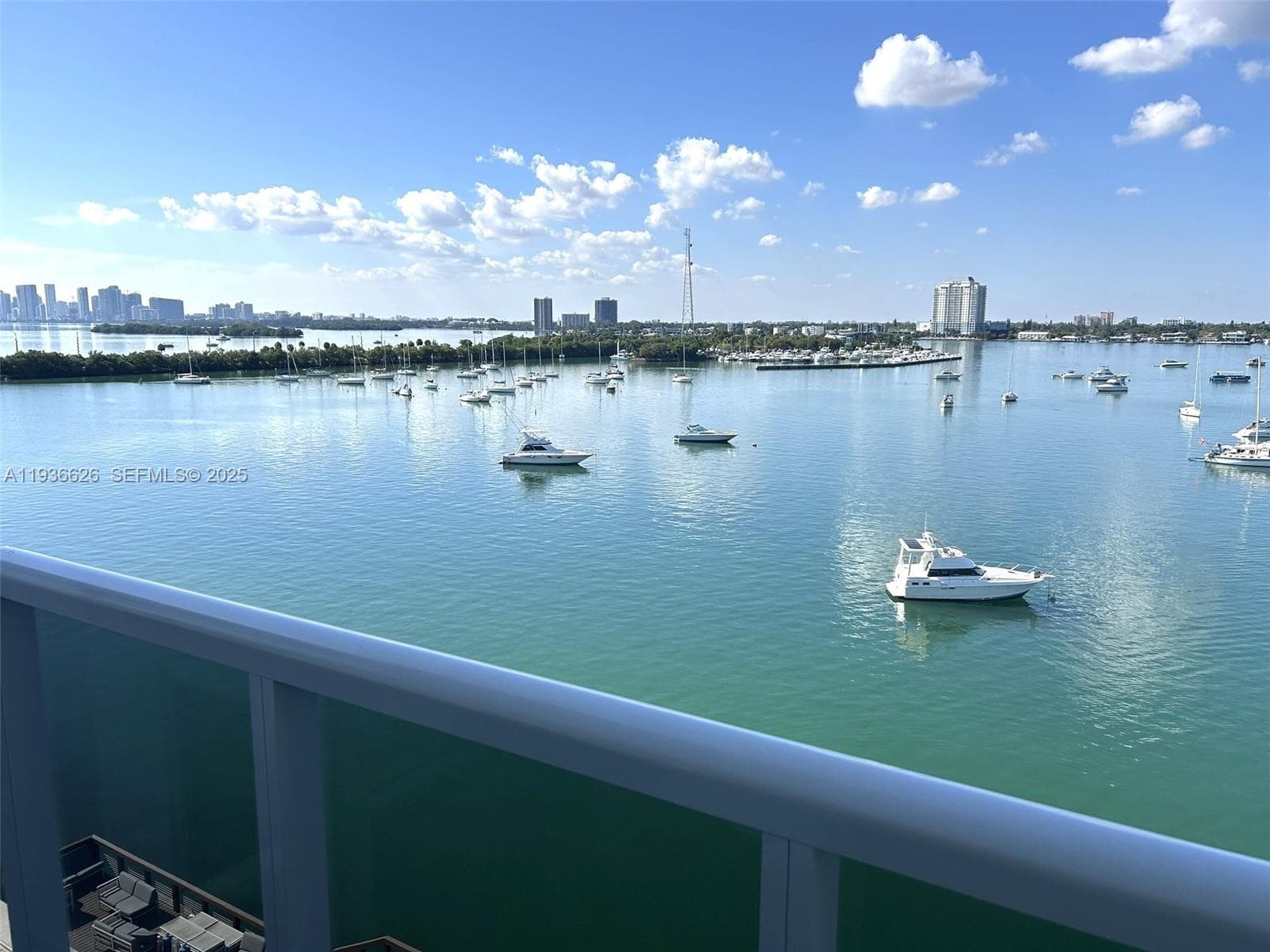 THE ISLANDER CLUB CONDO · #707 in North Bay Village - Photo 11