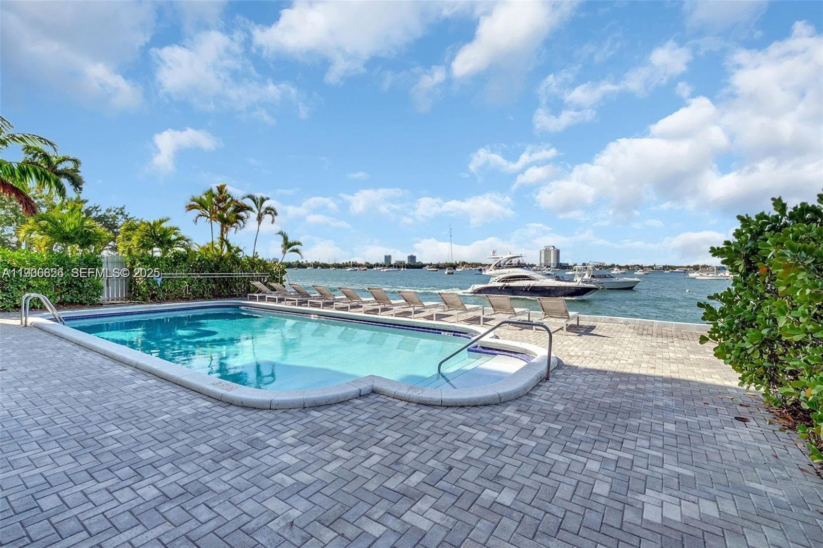 THE ISLANDER CLUB CONDO · #707 in North Bay Village - Photo 19