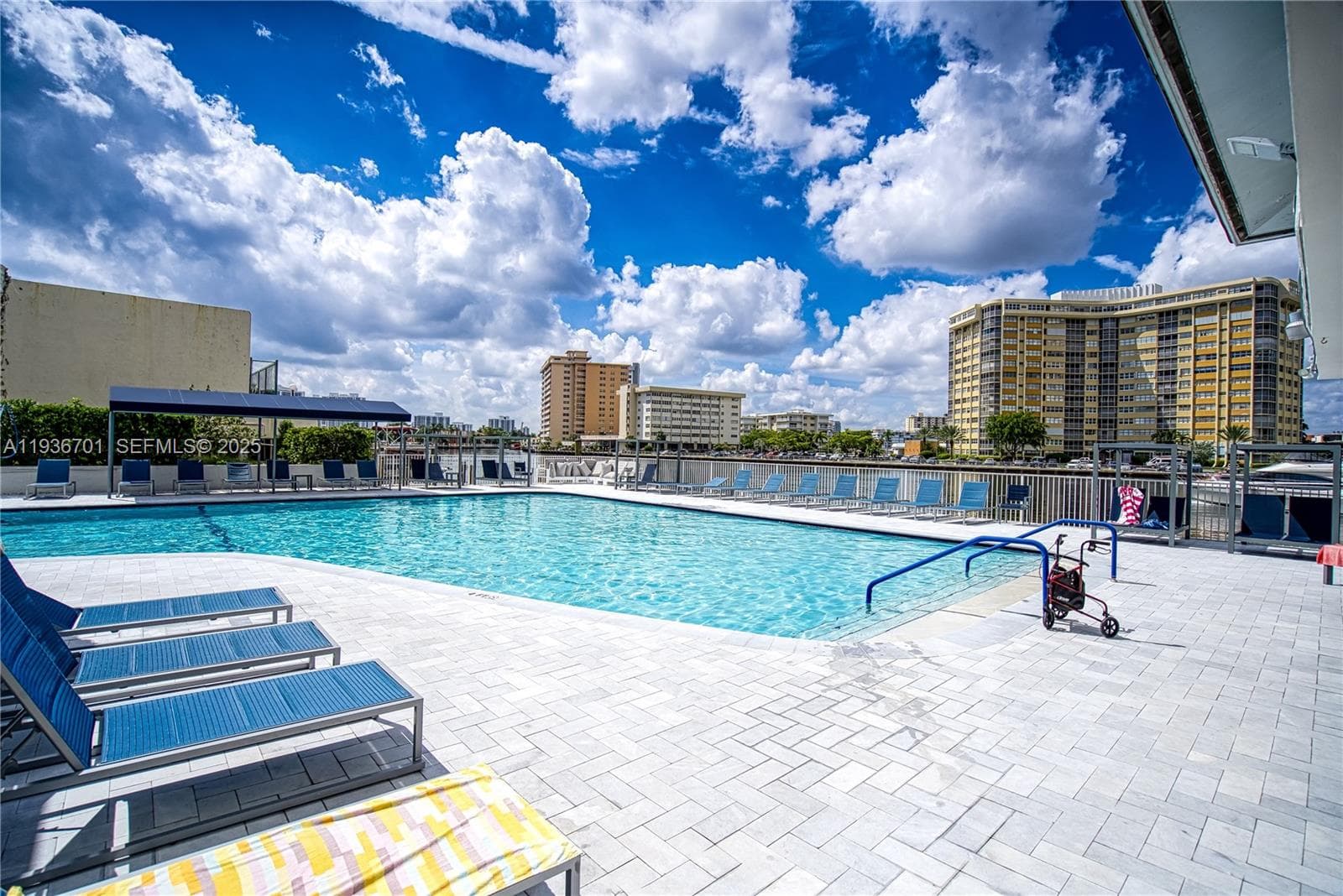 PLAZA TOWERS NORTH CONDO · #902 in Hallandale Beach - Photo 32