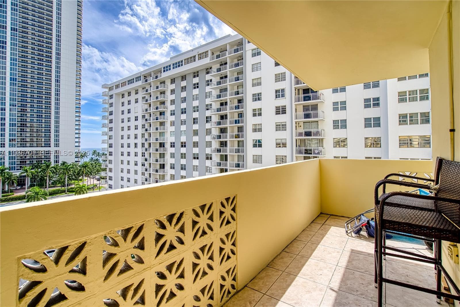 wraparound balcony