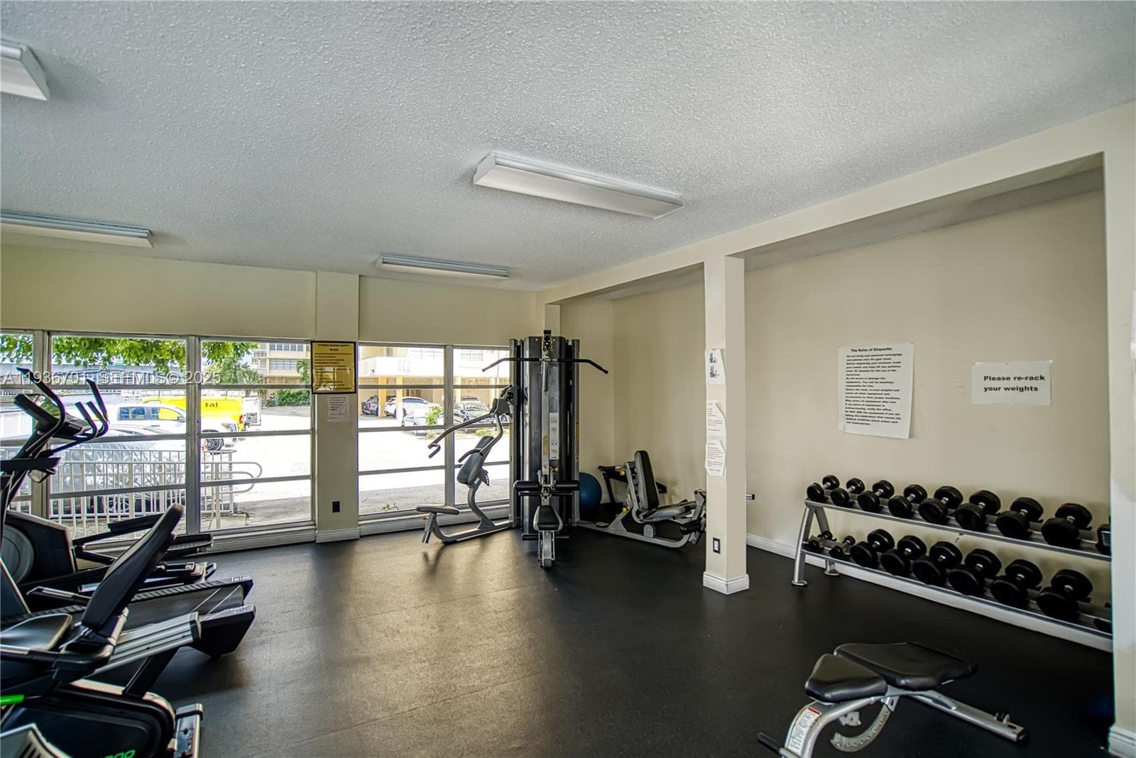 PLAZA TOWERS NORTH CONDO · #902 in Hallandale Beach - Photo 31