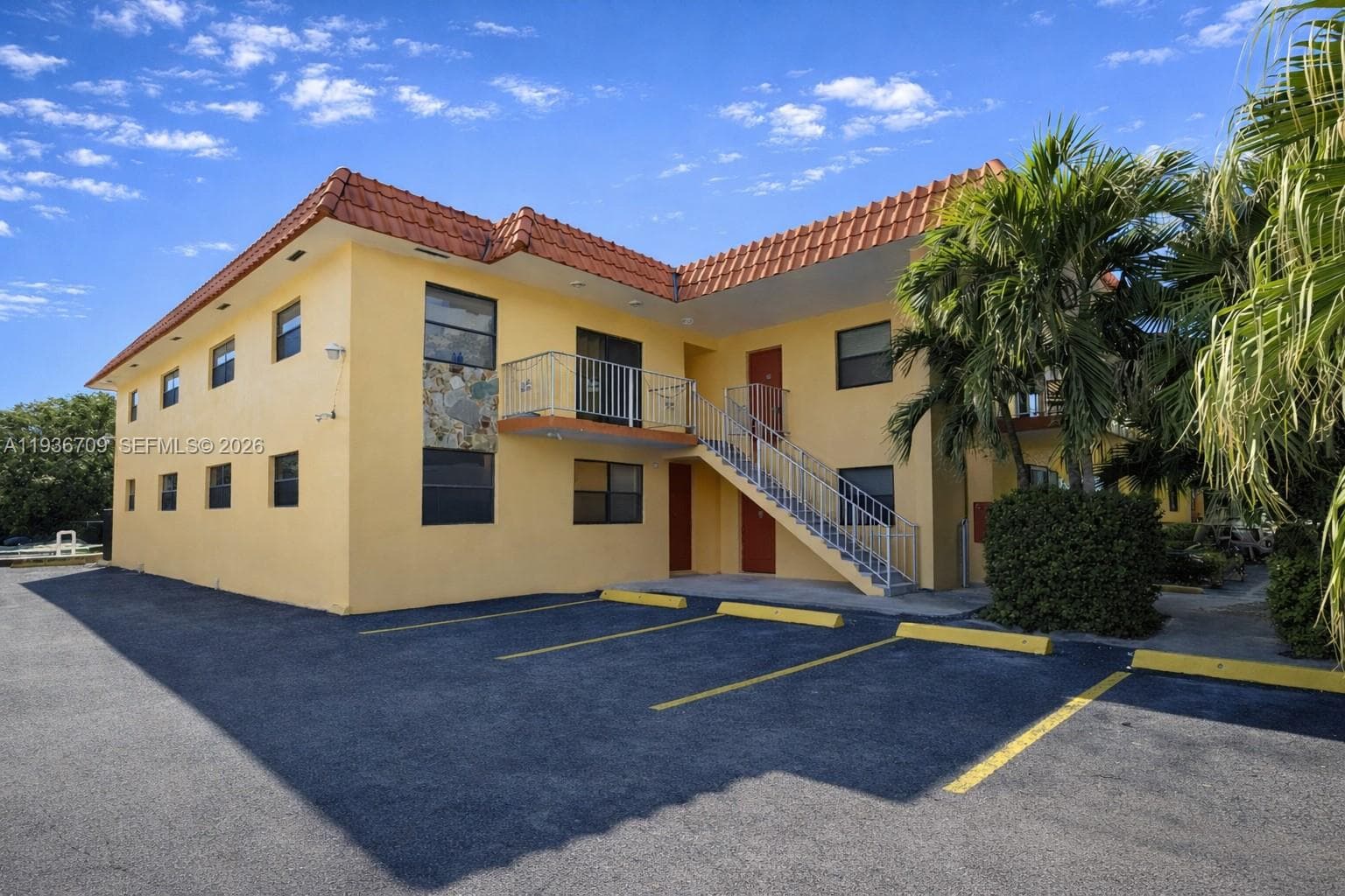 MELROSE PLACE SOUTH CONDO · #7 in North Miami Beach - Photo 1
