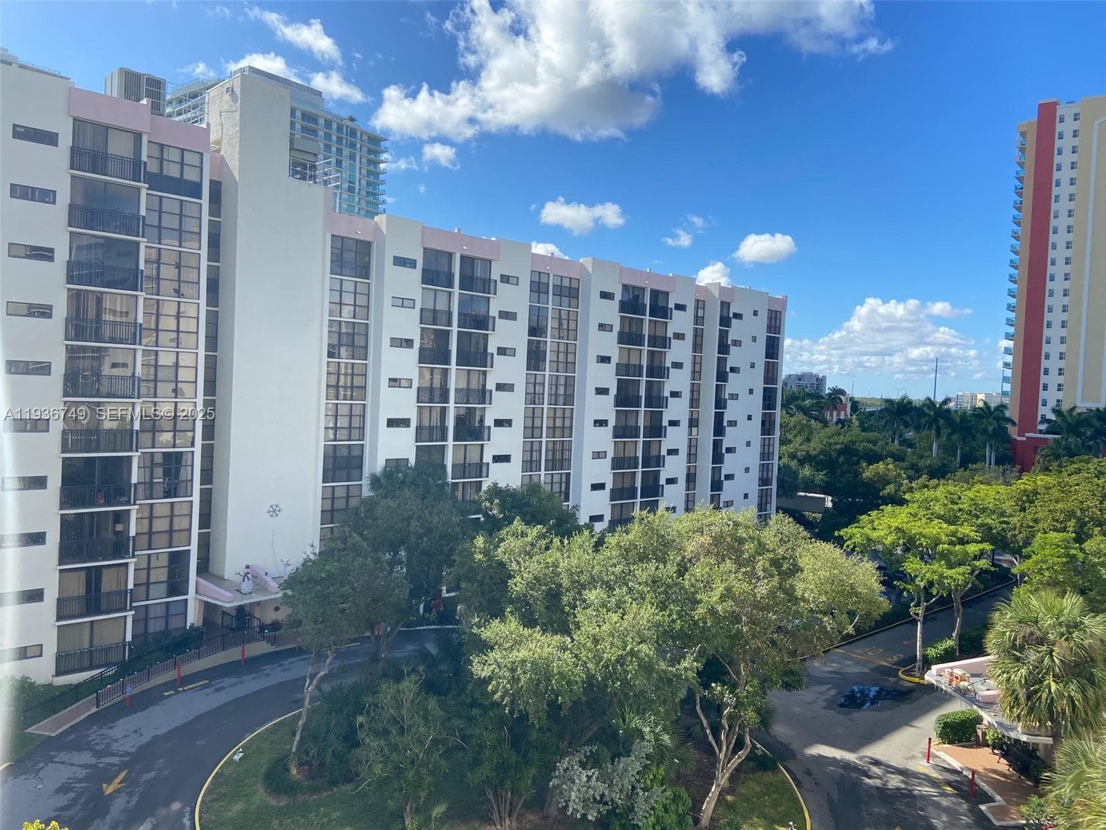 PLAZA OF AMERICAS CONDO P · #620 in Sunny Isles Beach - Photo 17