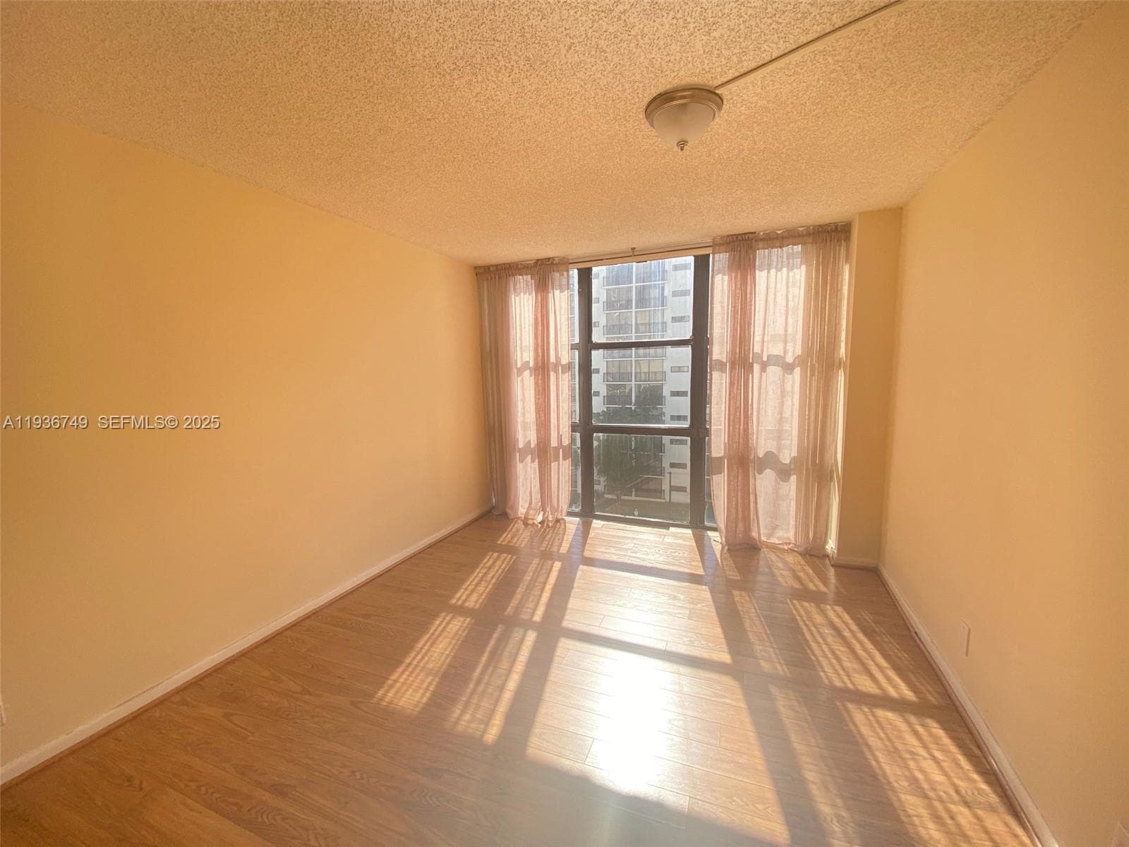 PLAZA OF AMERICAS CONDO P · #620 in Sunny Isles Beach - Photo 15