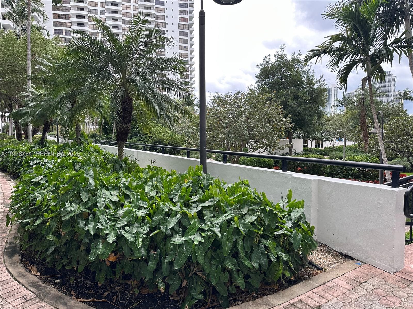 THE OLYMPUS · #1402 in Hallandale Beach - Photo 9