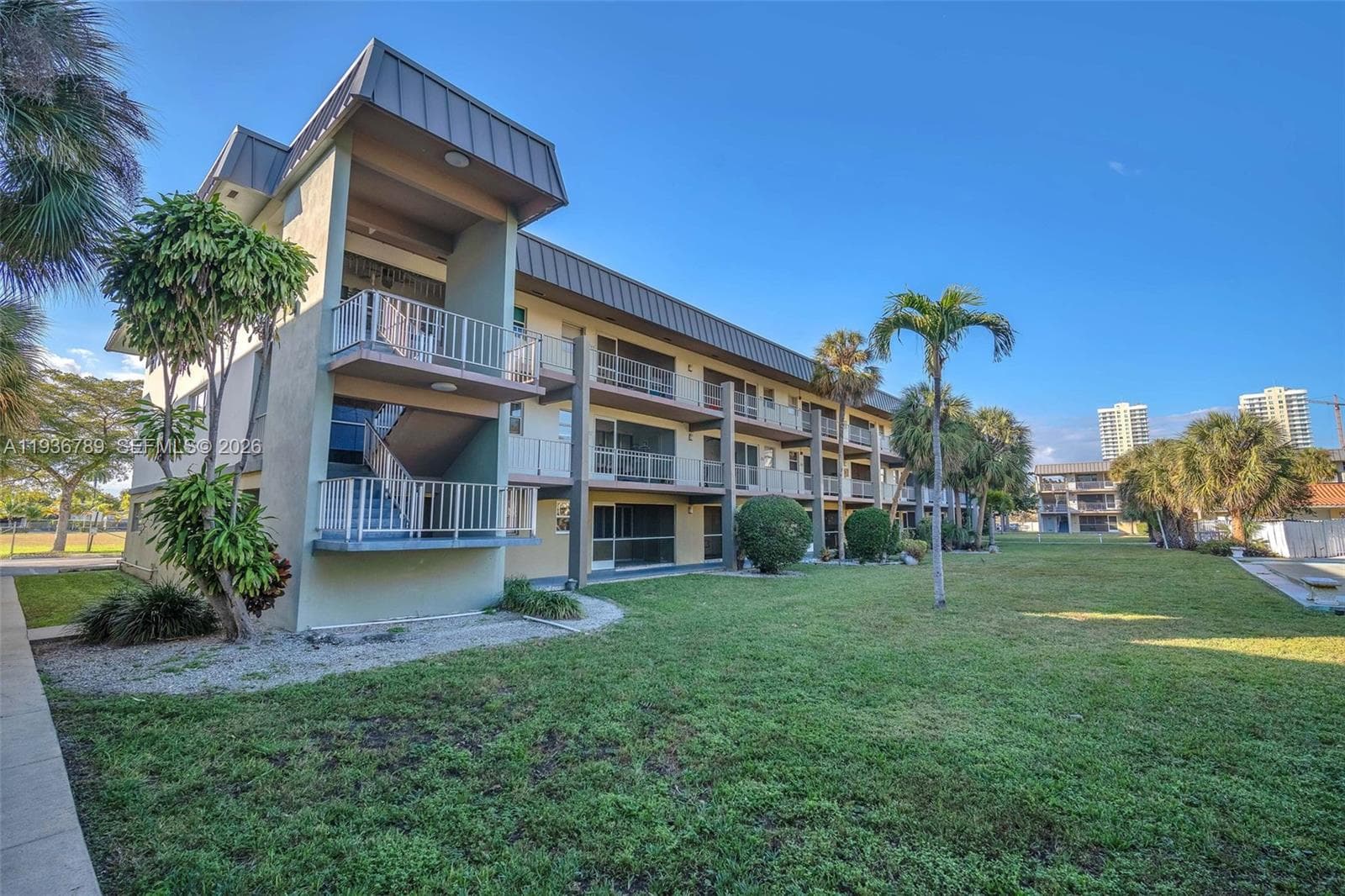 Paradise by the Sea · #305 in Hallandale Beach - Photo 42