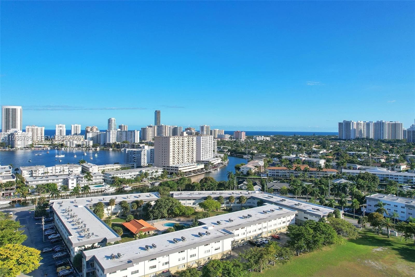 Paradise by the Sea · #305 in Hallandale Beach - Photo 30