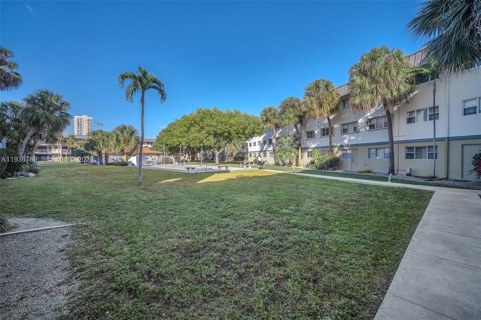 Paradise by the Sea · #305 in Hallandale Beach - Photo 45