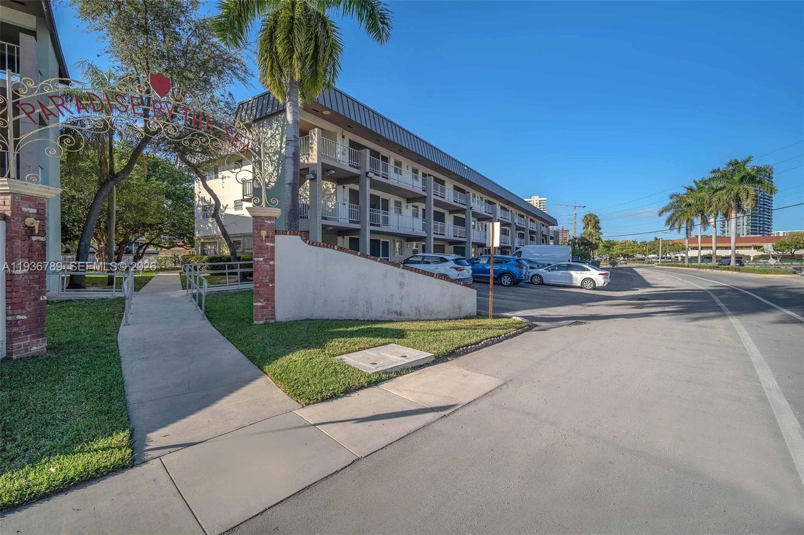 Paradise by the Sea · #305 in Hallandale Beach - Photo 35
