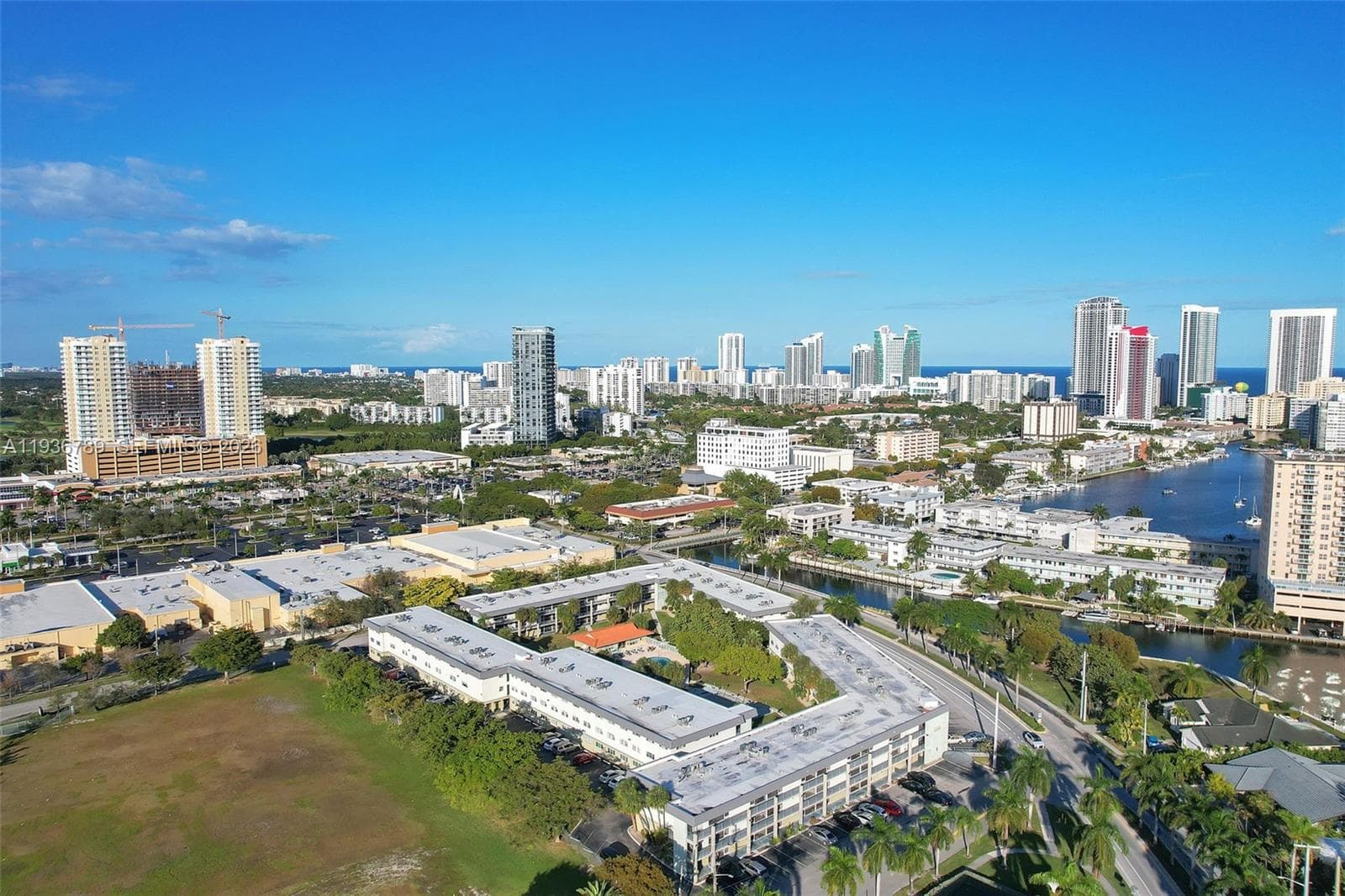 Paradise by the Sea · #305 in Hallandale Beach - Photo 31