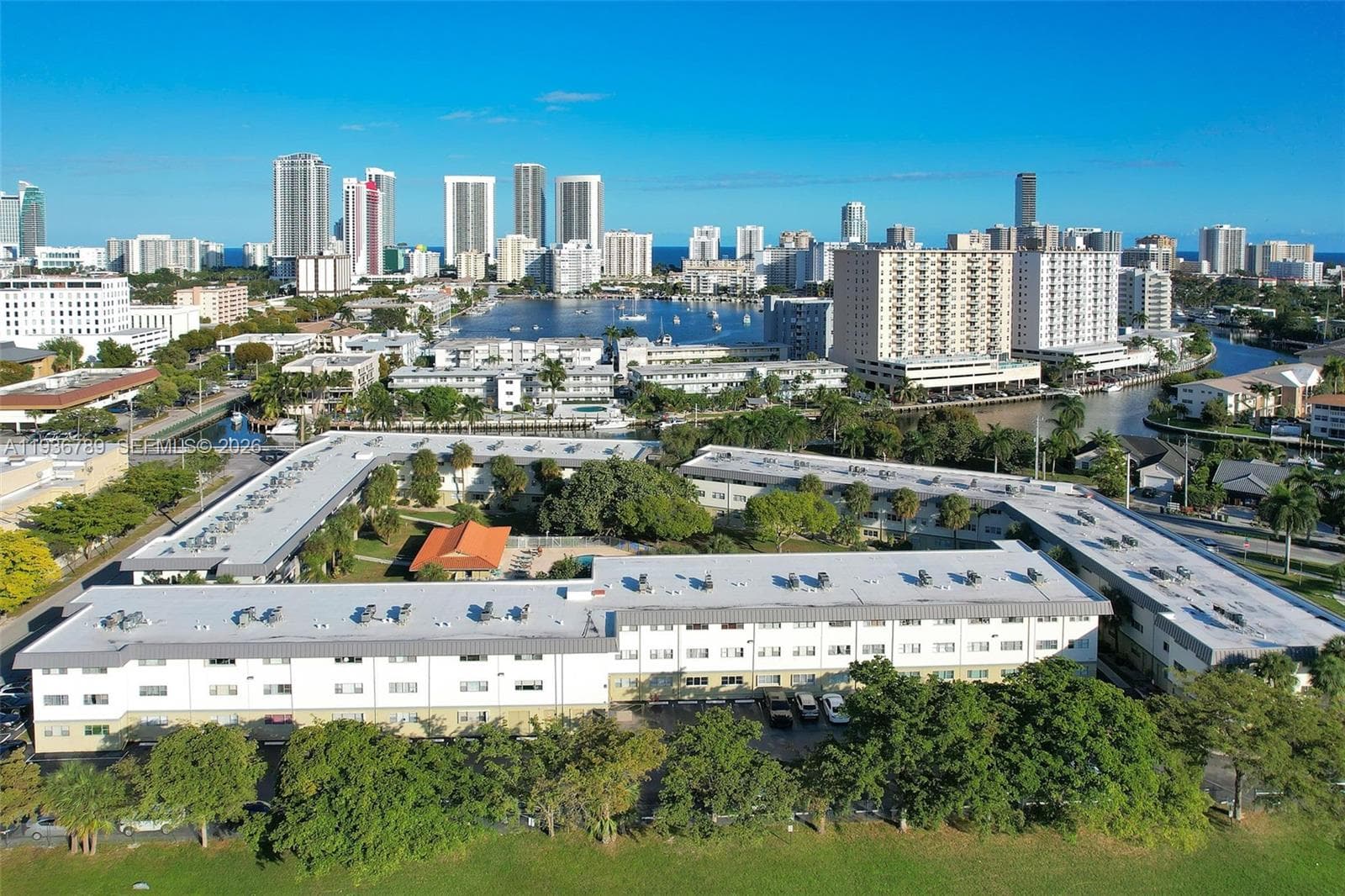 Paradise by the Sea · #305 in Hallandale Beach - Photo 29