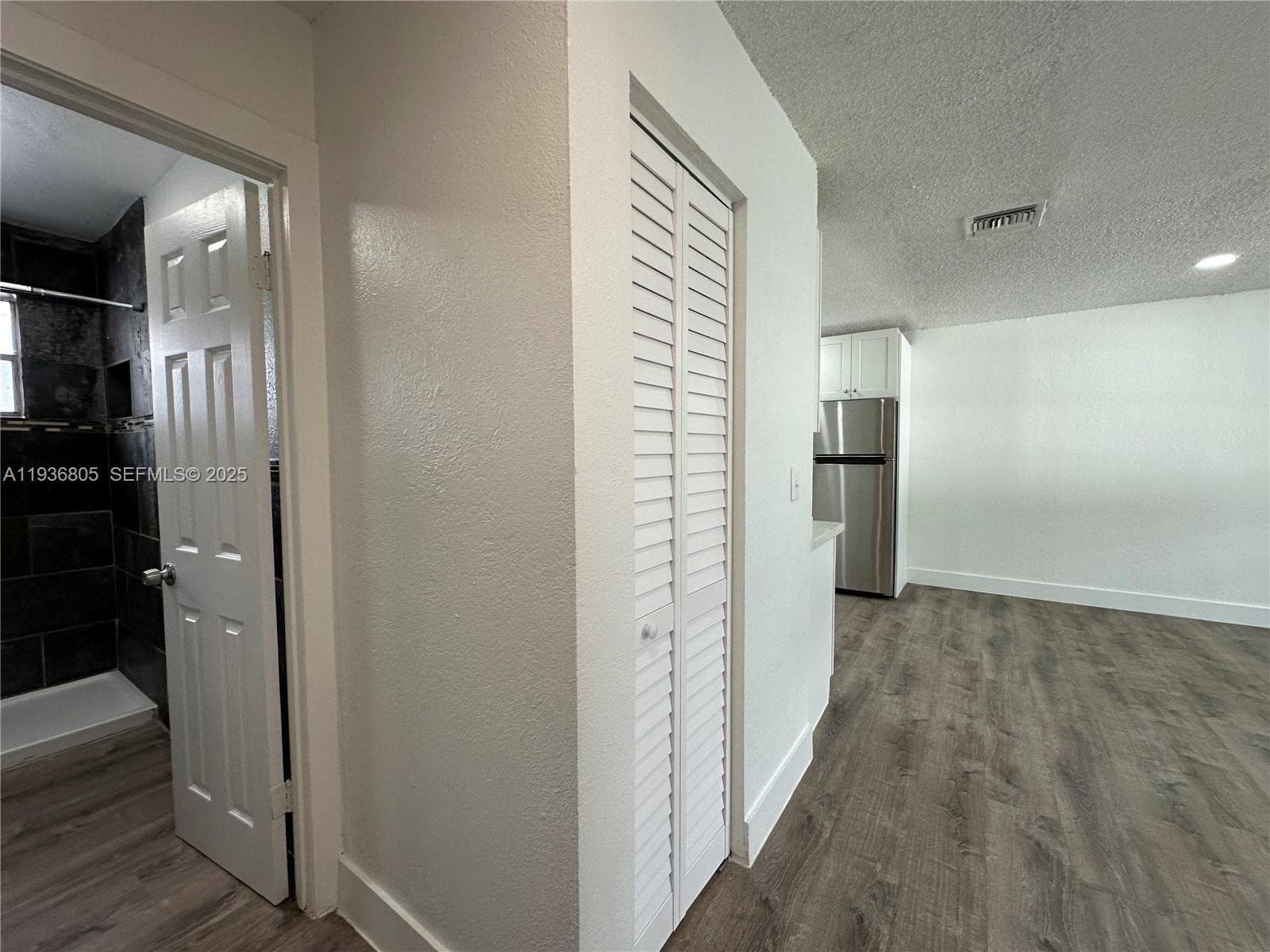 TOWN OF HALLANDALE B-13 · #B in Hallandale Beach - Photo 23
