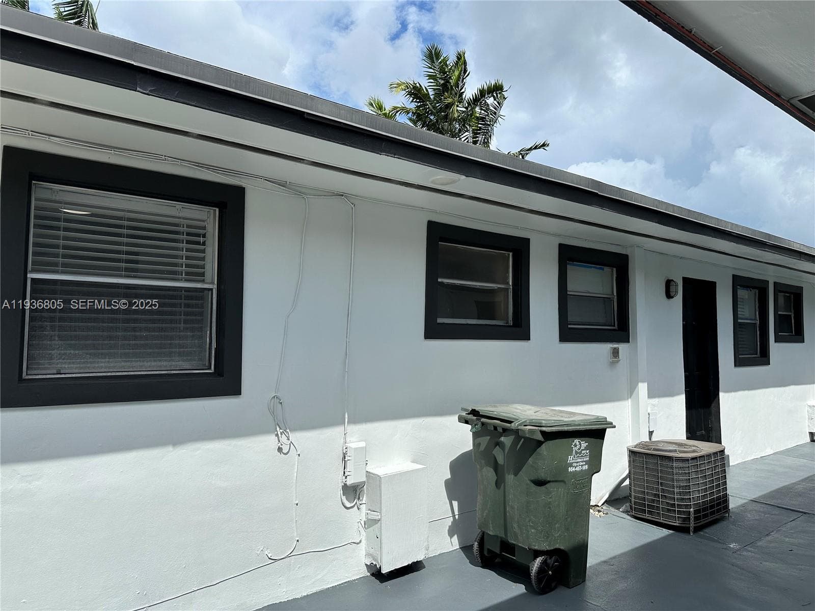 TOWN OF HALLANDALE B-13 · #B in Hallandale Beach - Photo 34