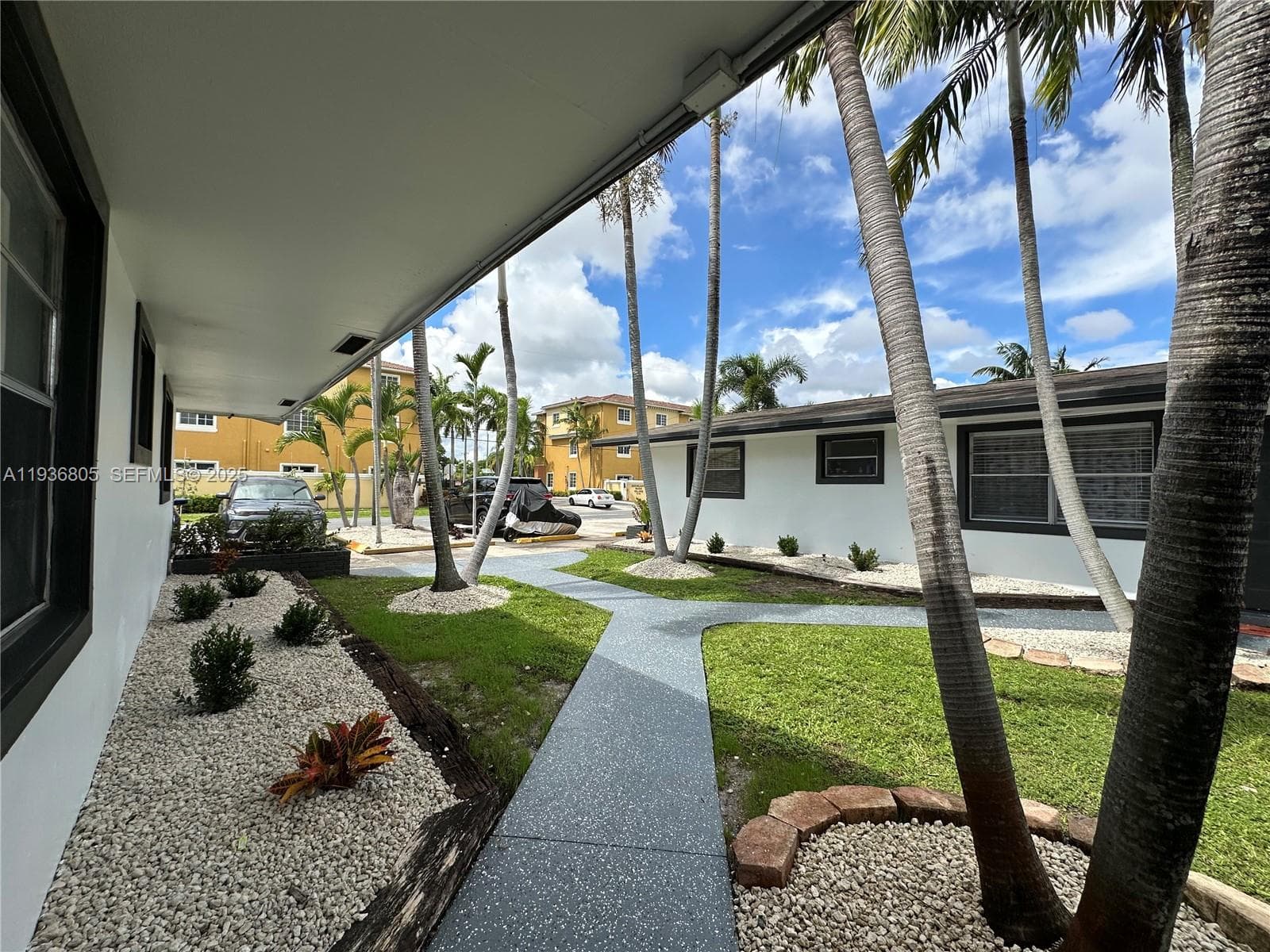 TOWN OF HALLANDALE B-13 · #B in Hallandale Beach - Photo 38