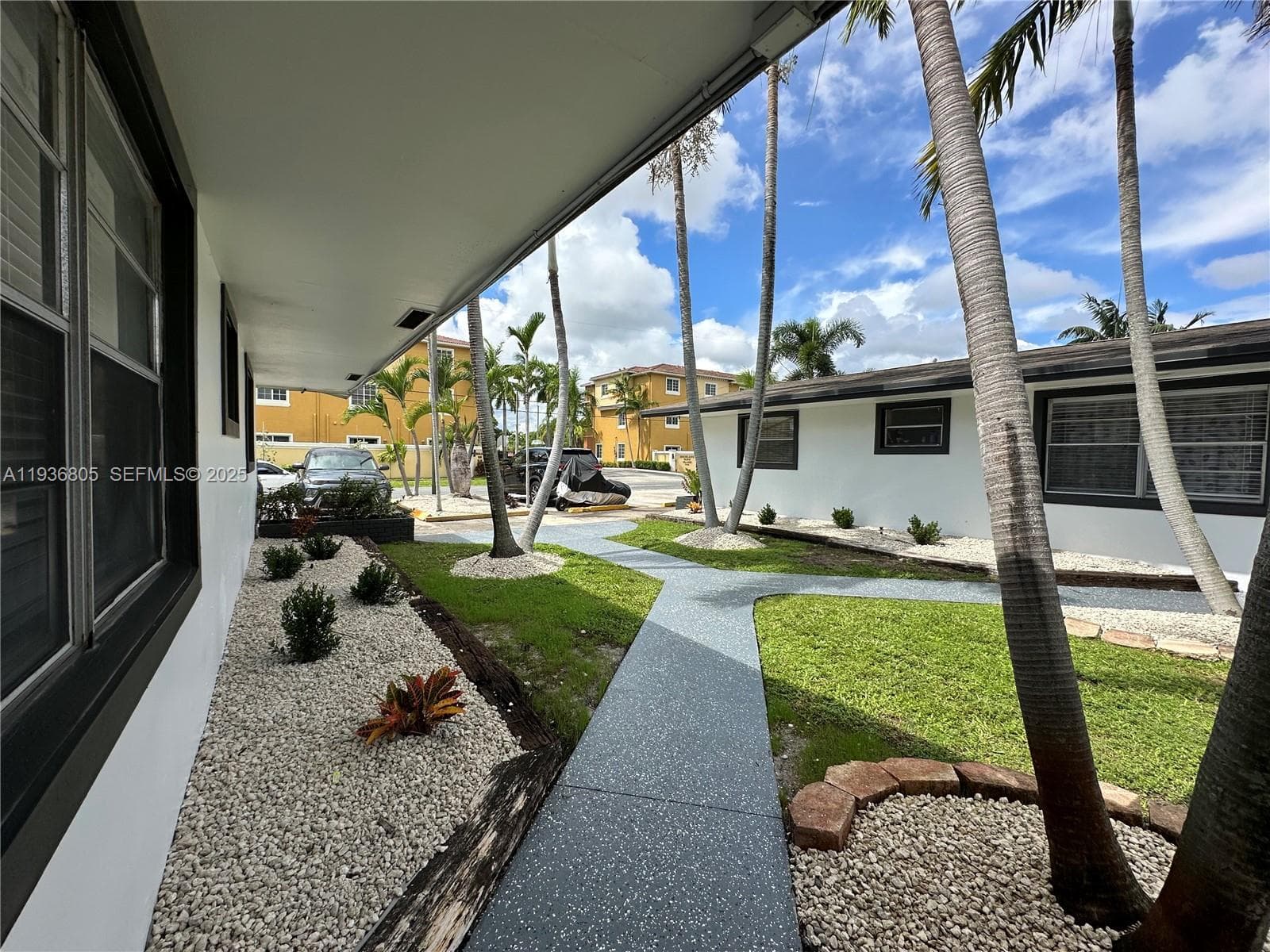 TOWN OF HALLANDALE B-13 · #B in Hallandale Beach - Photo 37