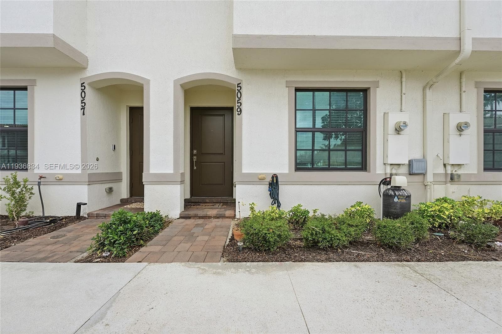 5059 Genove Pl photo 2