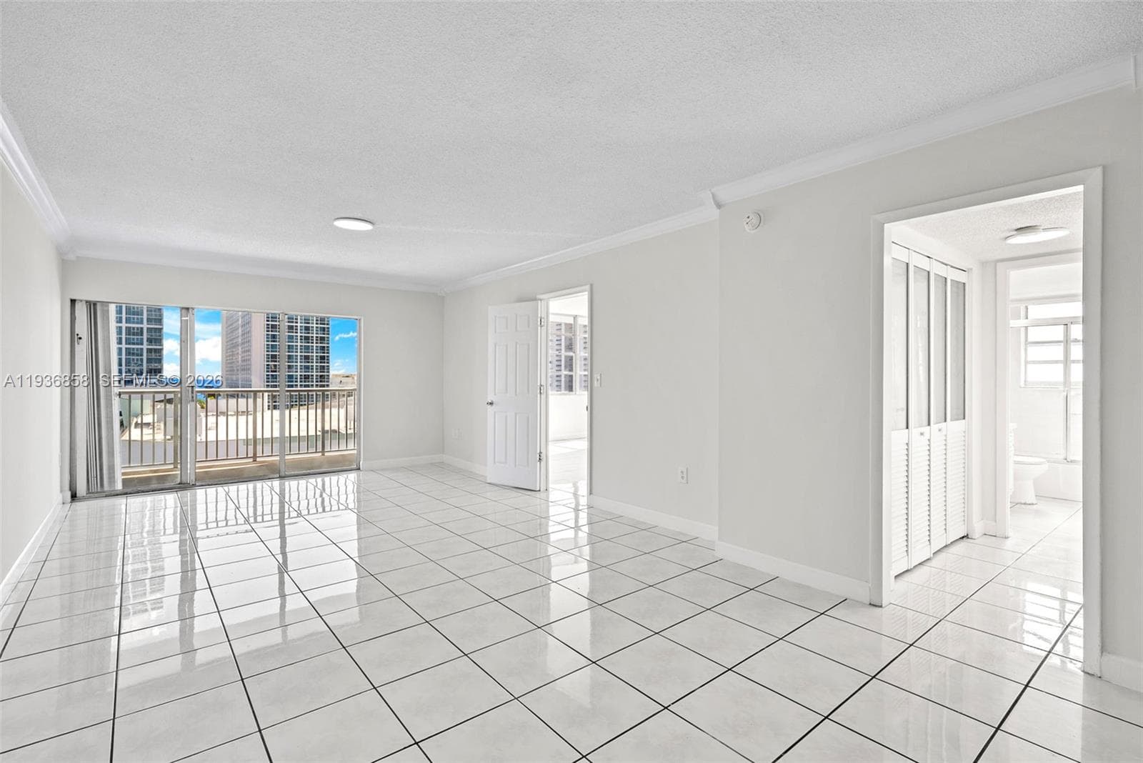 VILLA ROYAL CONDO · #801 in Miami Beach - Photo 6