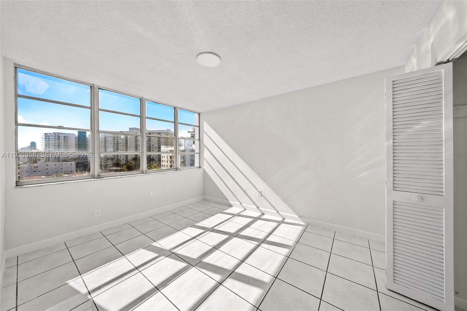 VILLA ROYAL CONDO · #801 in Miami Beach - Photo 16