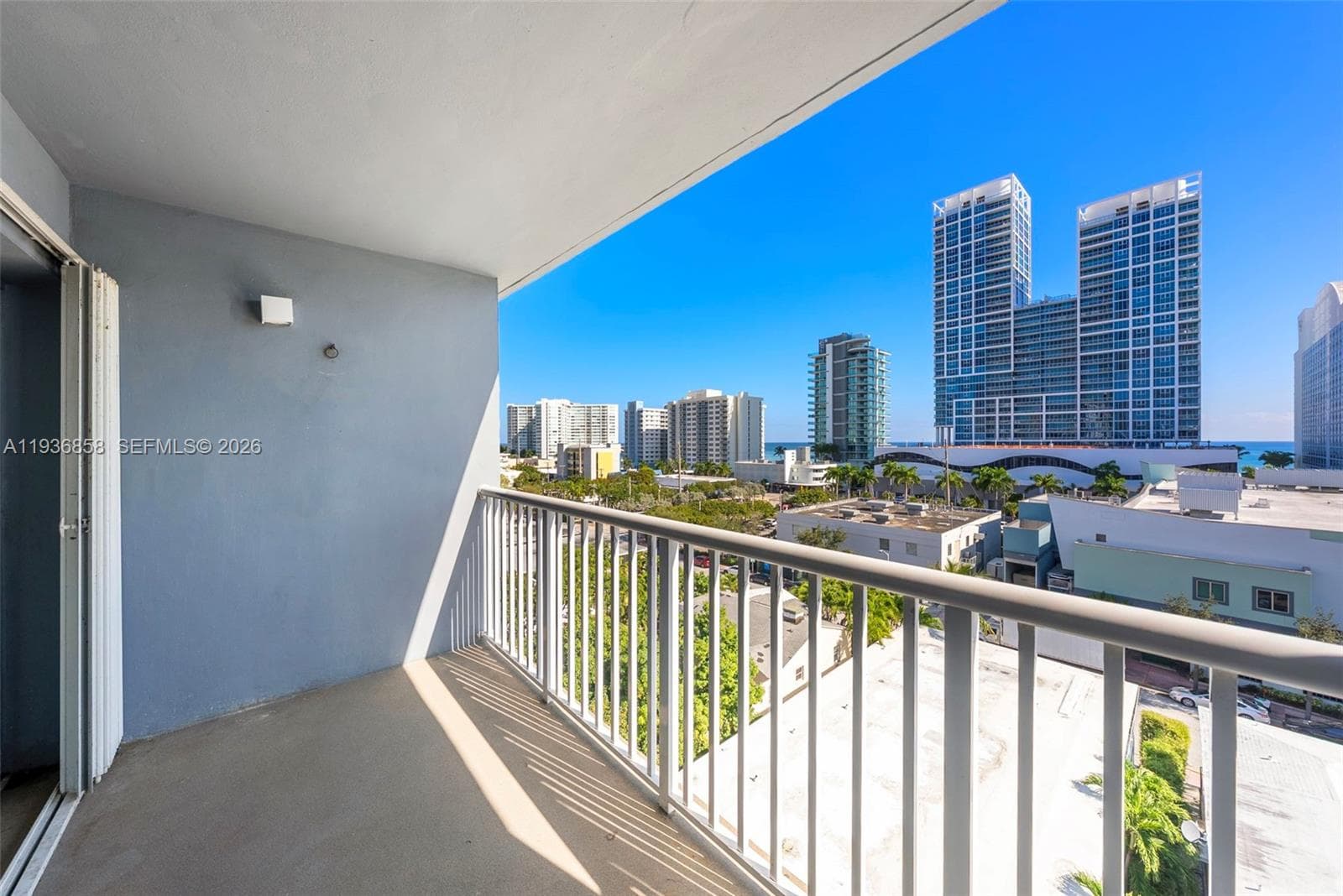 VILLA ROYAL CONDO · #801 in Miami Beach - Photo 3