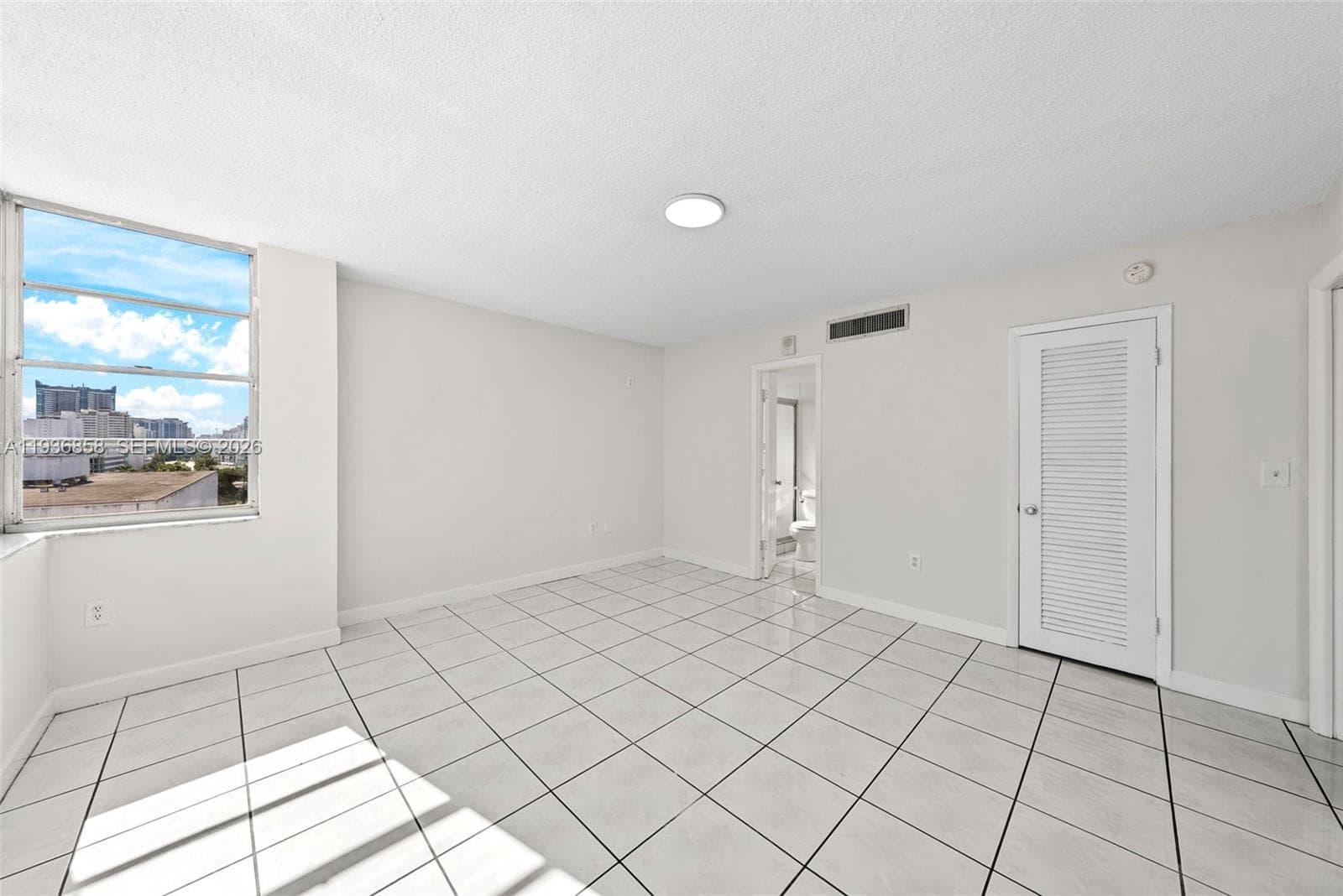 VILLA ROYAL CONDO · #801 in Miami Beach - Photo 14