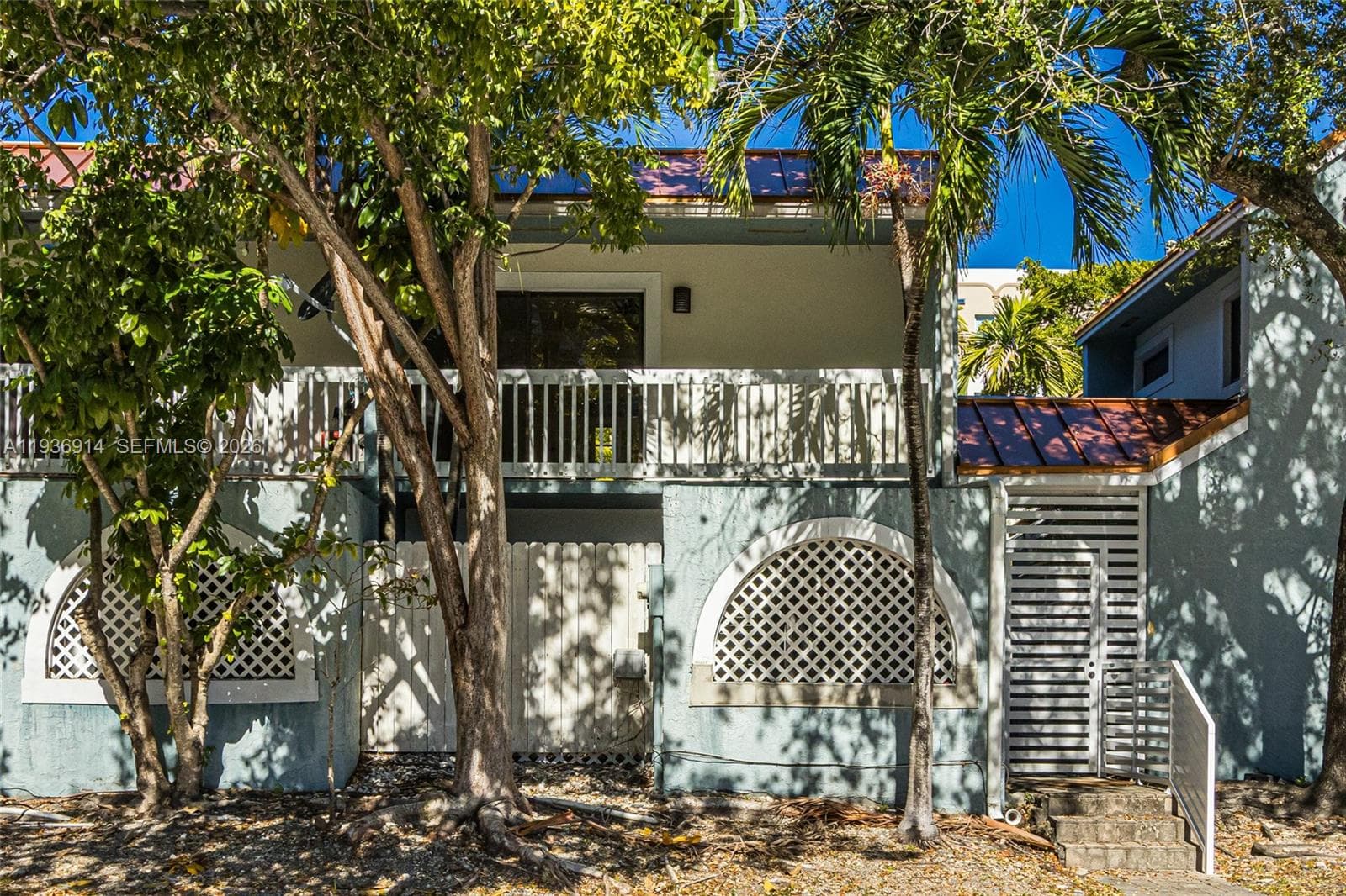 523 NE 38th St #6 photo 46